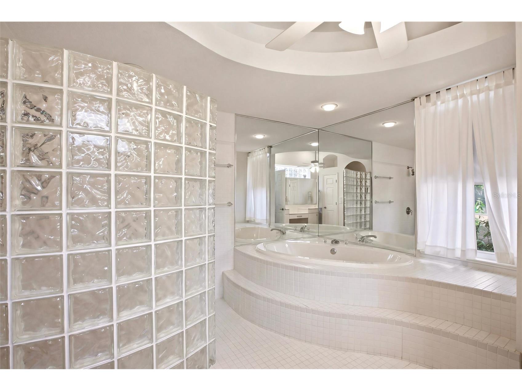 500 Suffolk Circle Nokomis FL 34275 A4690870 image24