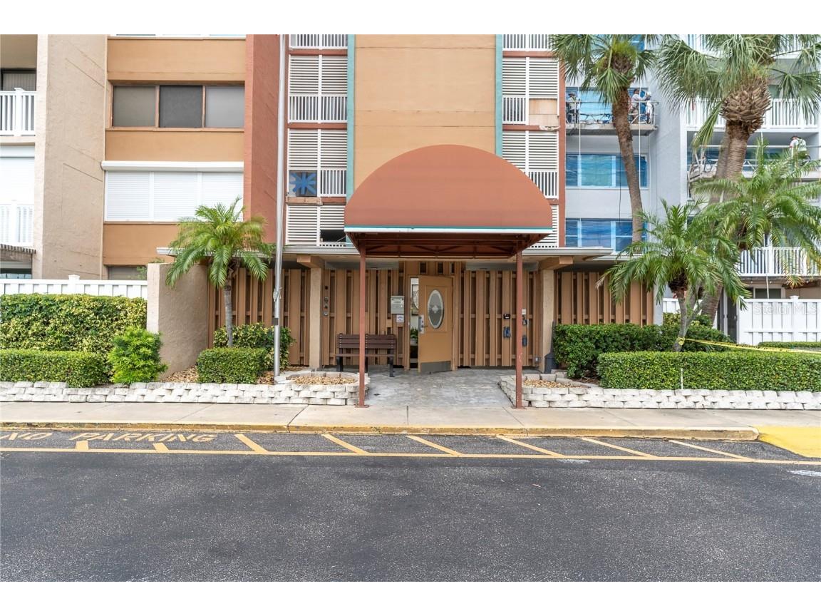 500 Treasure Island Causeway #406 Treasure Island FL 33706 - INTRACOASTAL WATERWAY TB8448513 image2