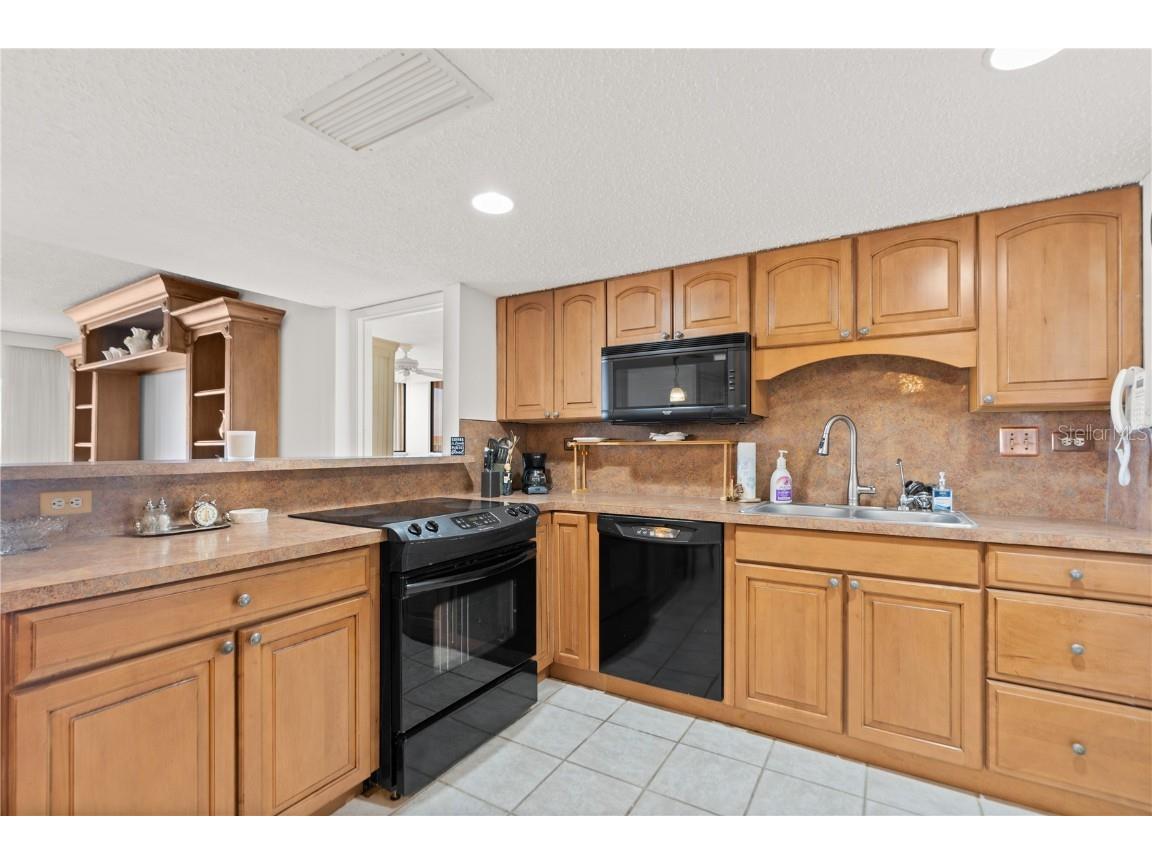 500 Treasure Island Causeway #406 Treasure Island FL 33706 - INTRACOASTAL WATERWAY TB8448513 image6