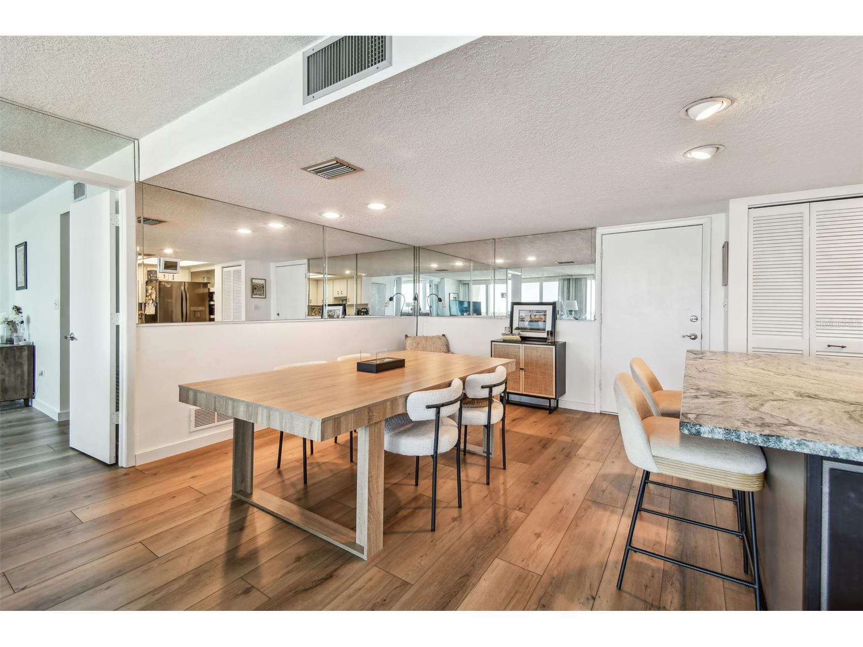 500 Treasure Island Causeway #607 Saint Petersburg FL 33706 TB8526247 image30