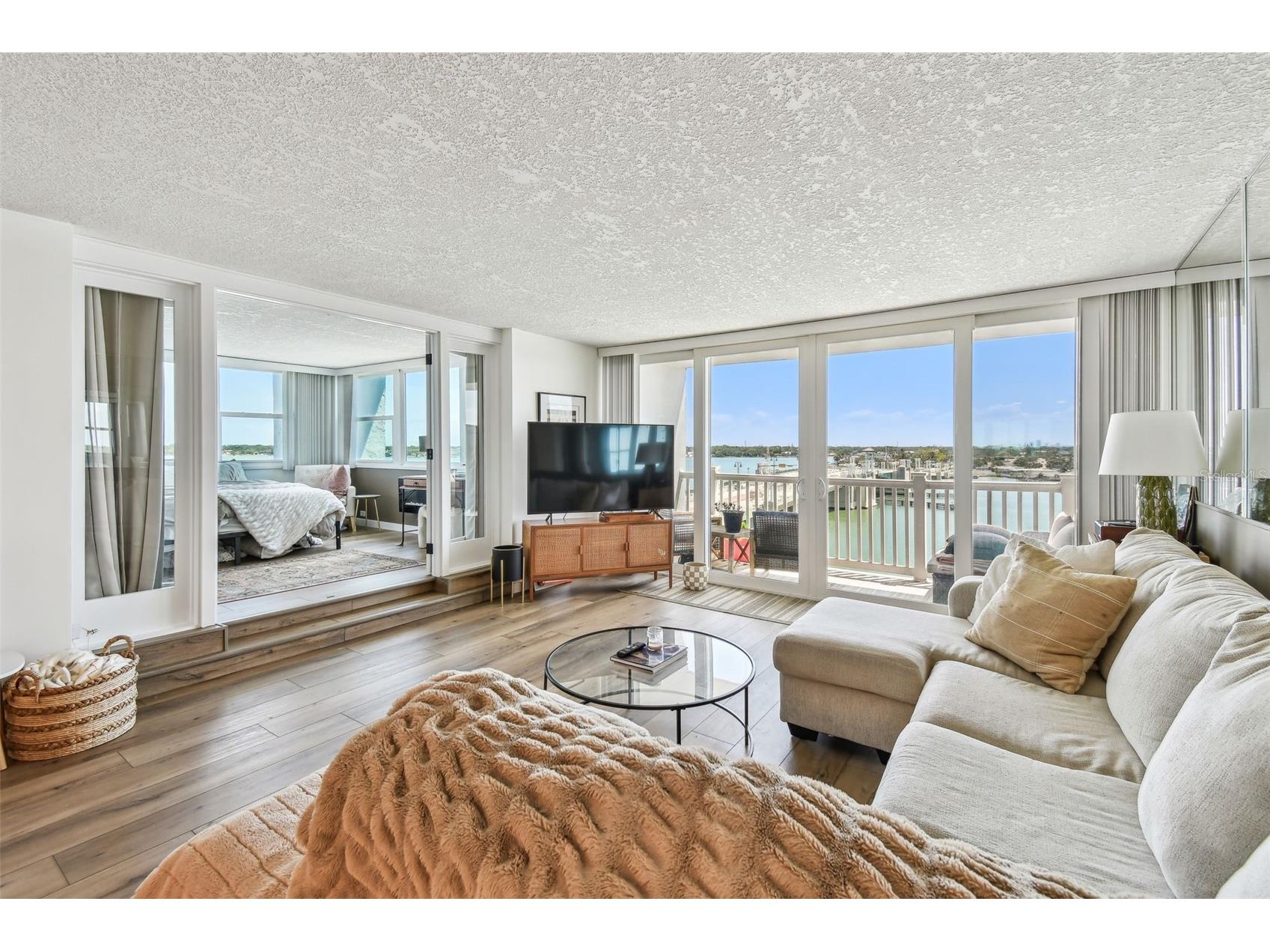 500 Treasure Island Causeway #607 Saint Petersburg FL 33706 TB8526247 image33