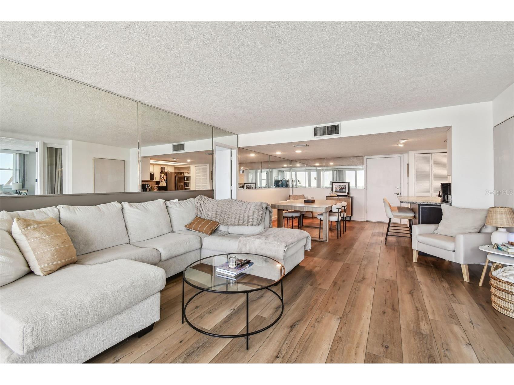 500 Treasure Island Causeway #607 Saint Petersburg FL 33706 TB8526247 image35