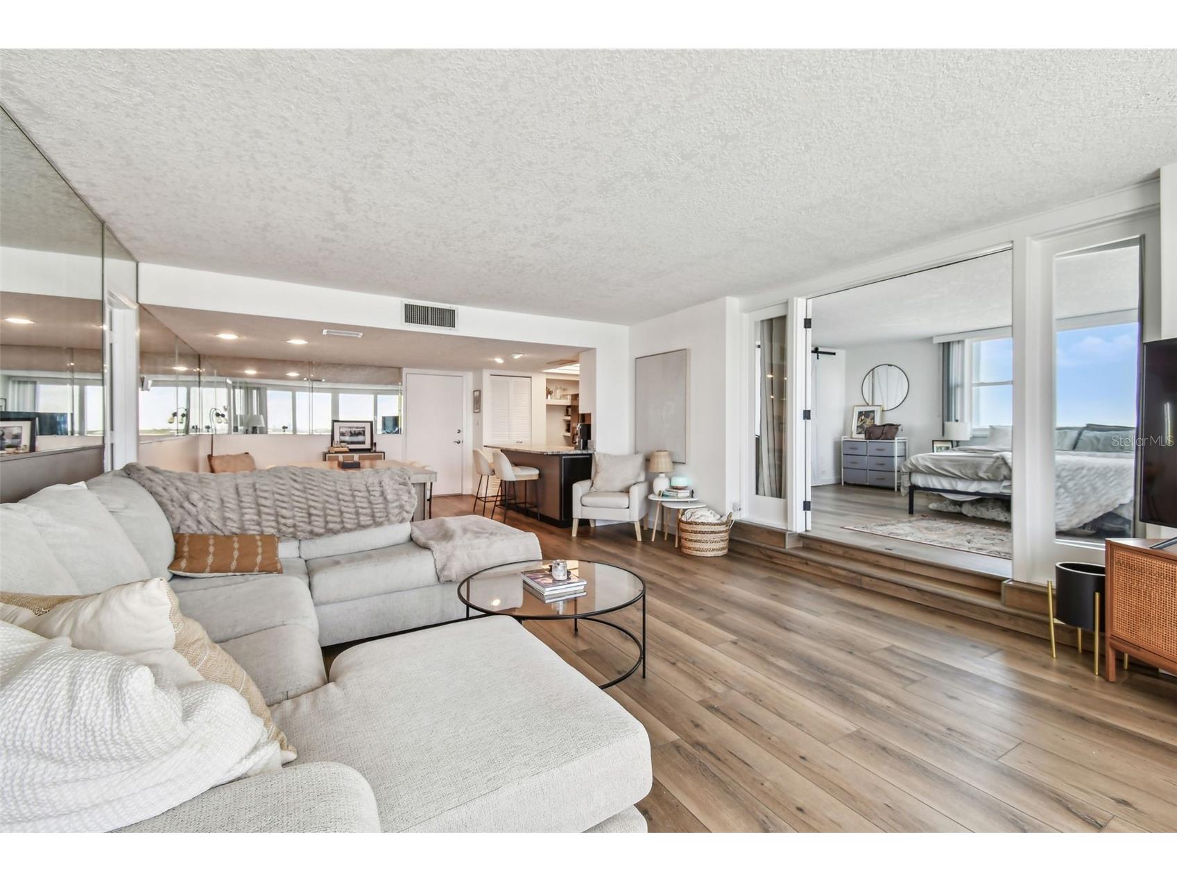 500 Treasure Island Causeway #607 Saint Petersburg FL 33706 TB8526247 image37