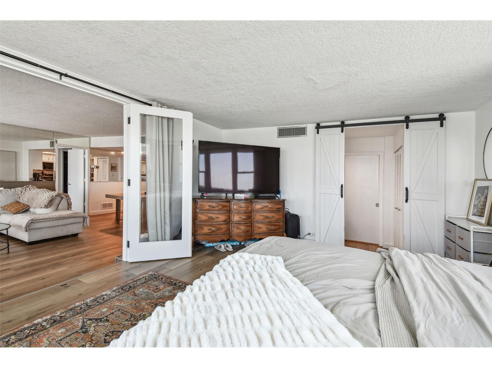 500 Treasure Island Causeway #607 Saint Petersburg FL 33706 TB8526247 image44