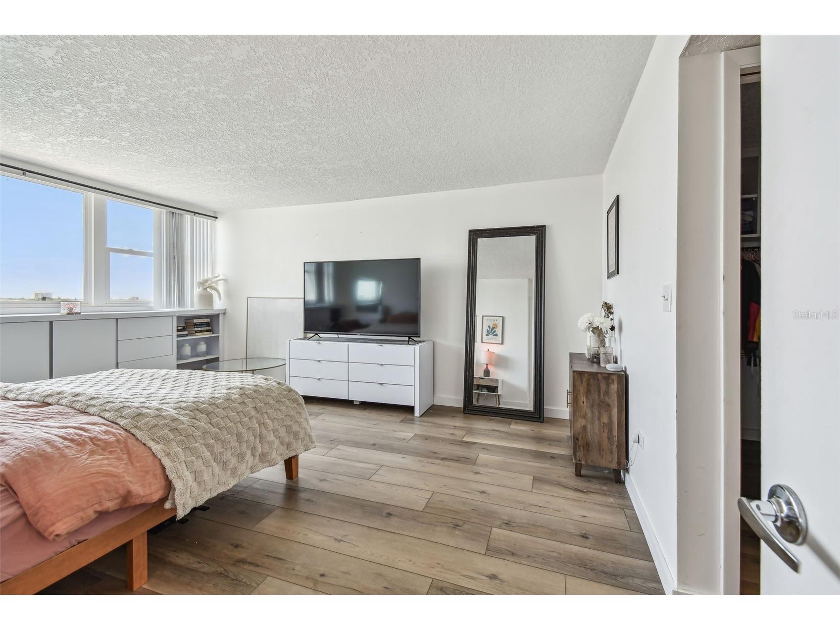 500 Treasure Island Causeway #607 Saint Petersburg FL 33706 TB8526247 image49