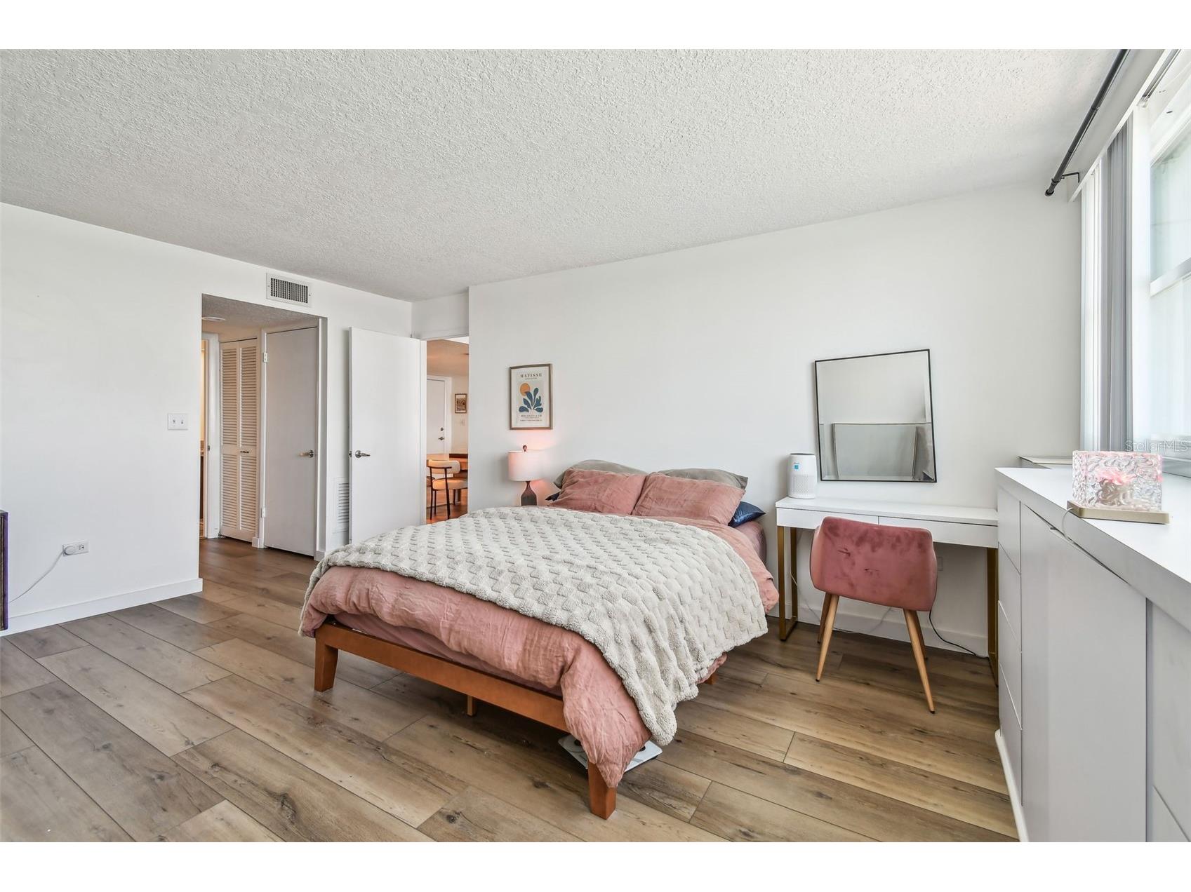 500 Treasure Island Causeway #607 Saint Petersburg FL 33706 TB8526247 image52