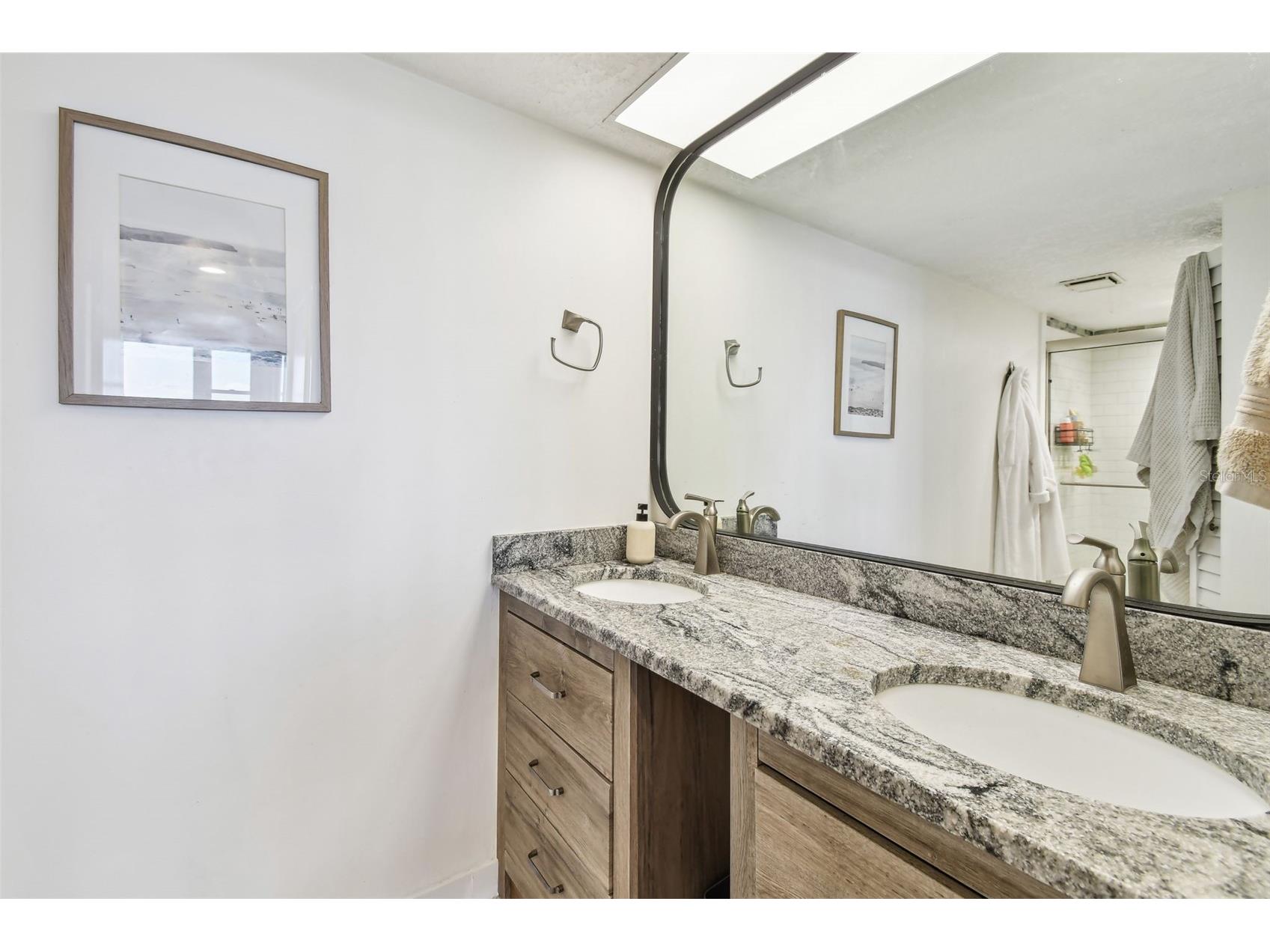 500 Treasure Island Causeway #607 Saint Petersburg FL 33706 TB8526247 image56