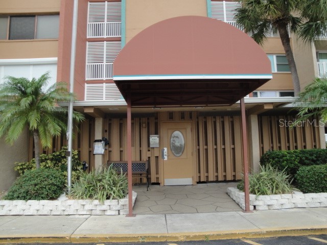 500 Treasure Island Causeway Boulevard #202 Treasure Island FL 33706 U8202704 image1