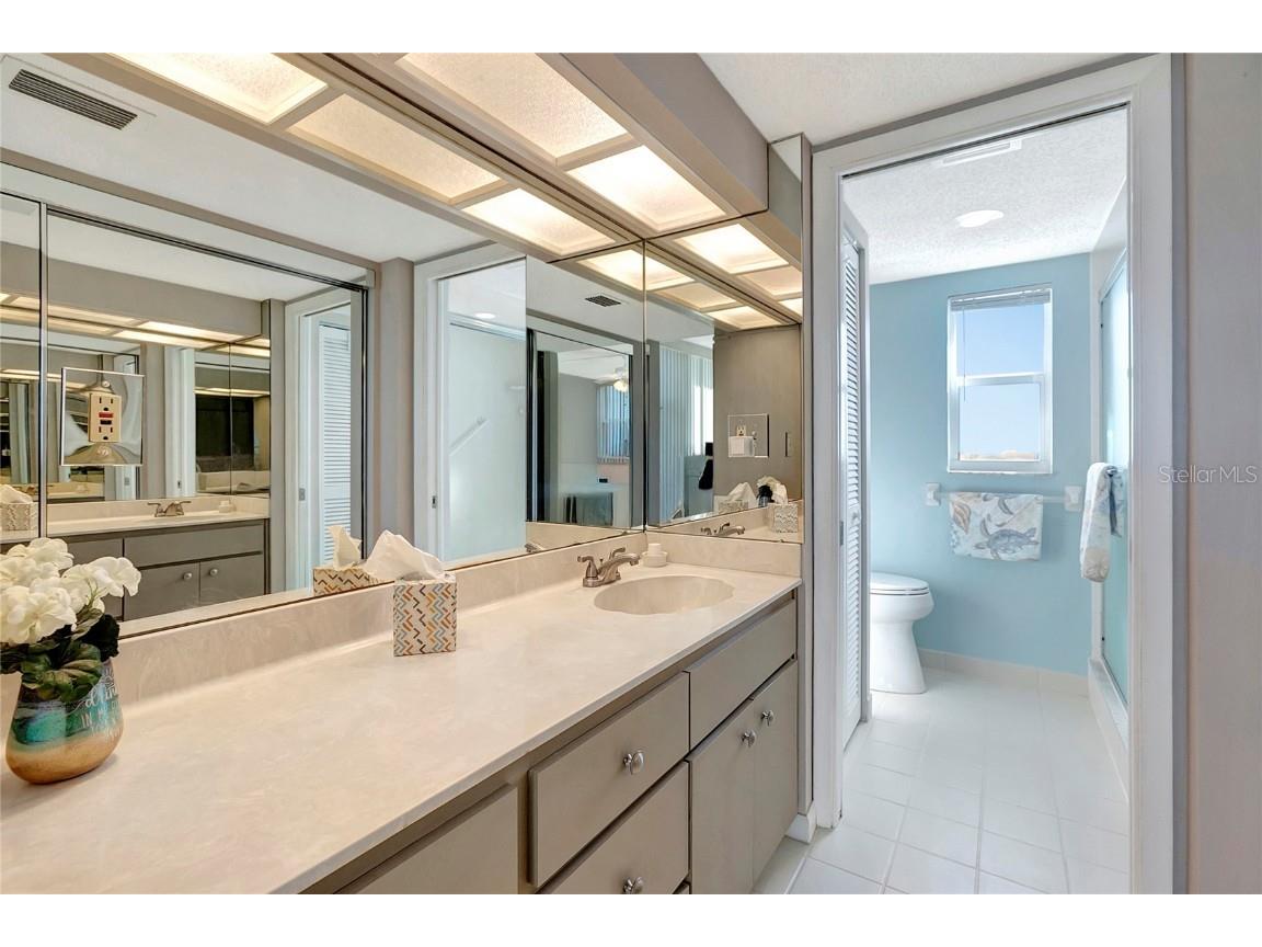 500 Treasure Island Cswy #501 Treasure Island FL 33706 TB8456787 image20