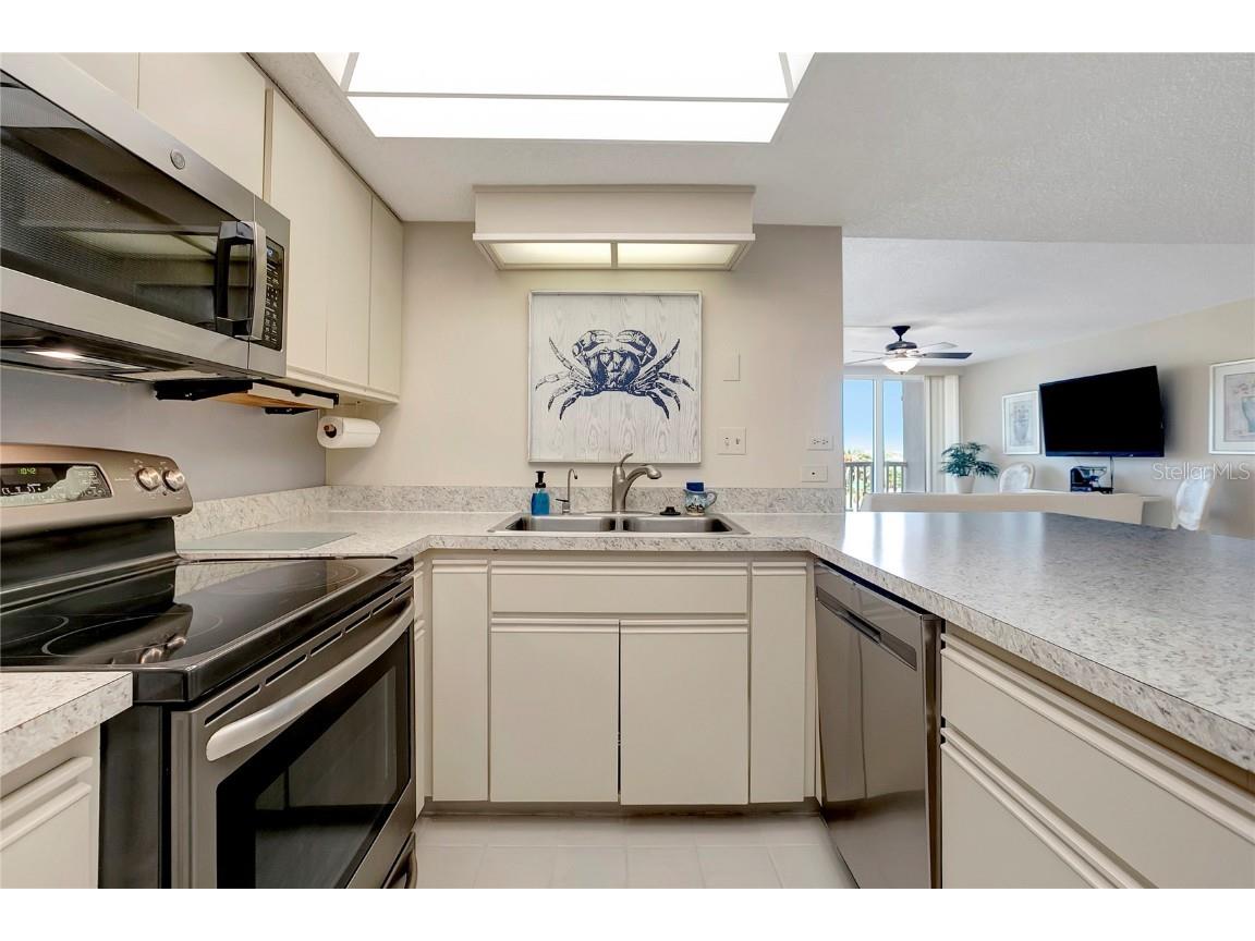 500 Treasure Island Cswy #501 Treasure Island FL 33706 TB8456787 image8