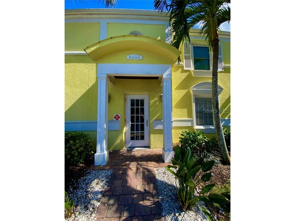 5000 Beach Drive SE #C Saint Petersburg FL 33705 U8152875 image1