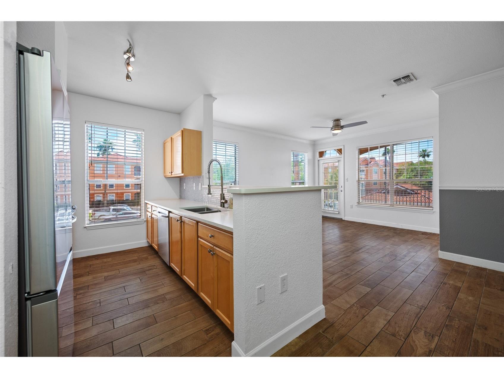 5000 Culbreath Key Way #1-201 Tampa FL 33611 TB8499658 image10