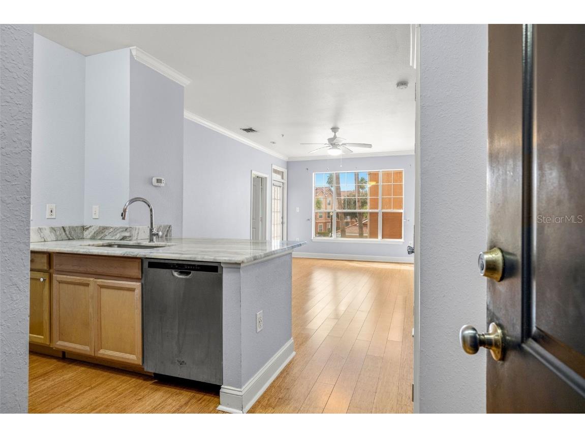 5000 Culbreath Key Way #1-205 Tampa FL 33611 TB8431217 image2