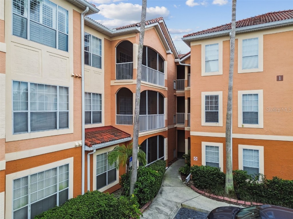 5000 Culbreath Key Way #1-215 Tampa FL 33611 TB8446806 image2