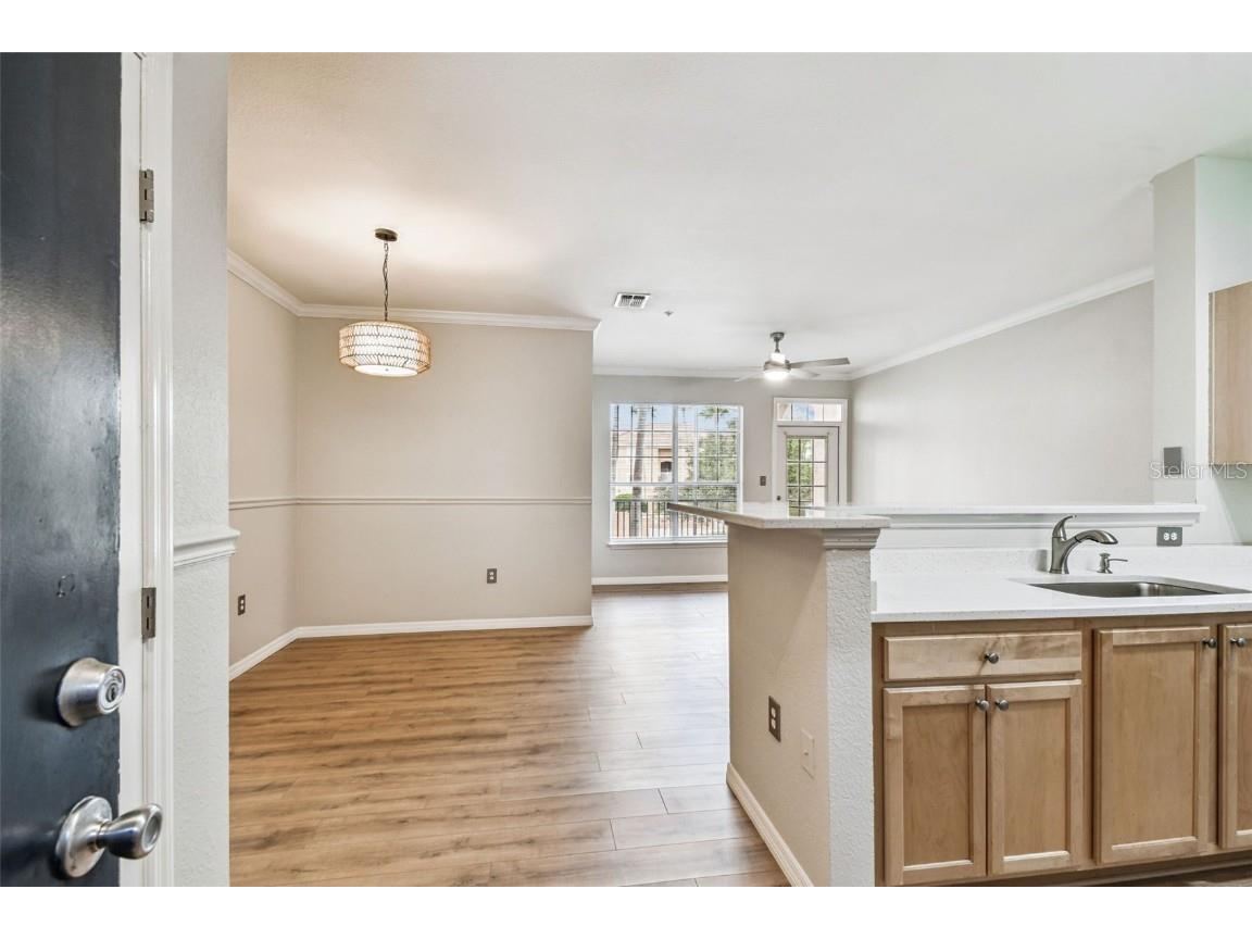 5000 Culbreath Key Way #1-215 Tampa FL 33611 TB8446806 image7