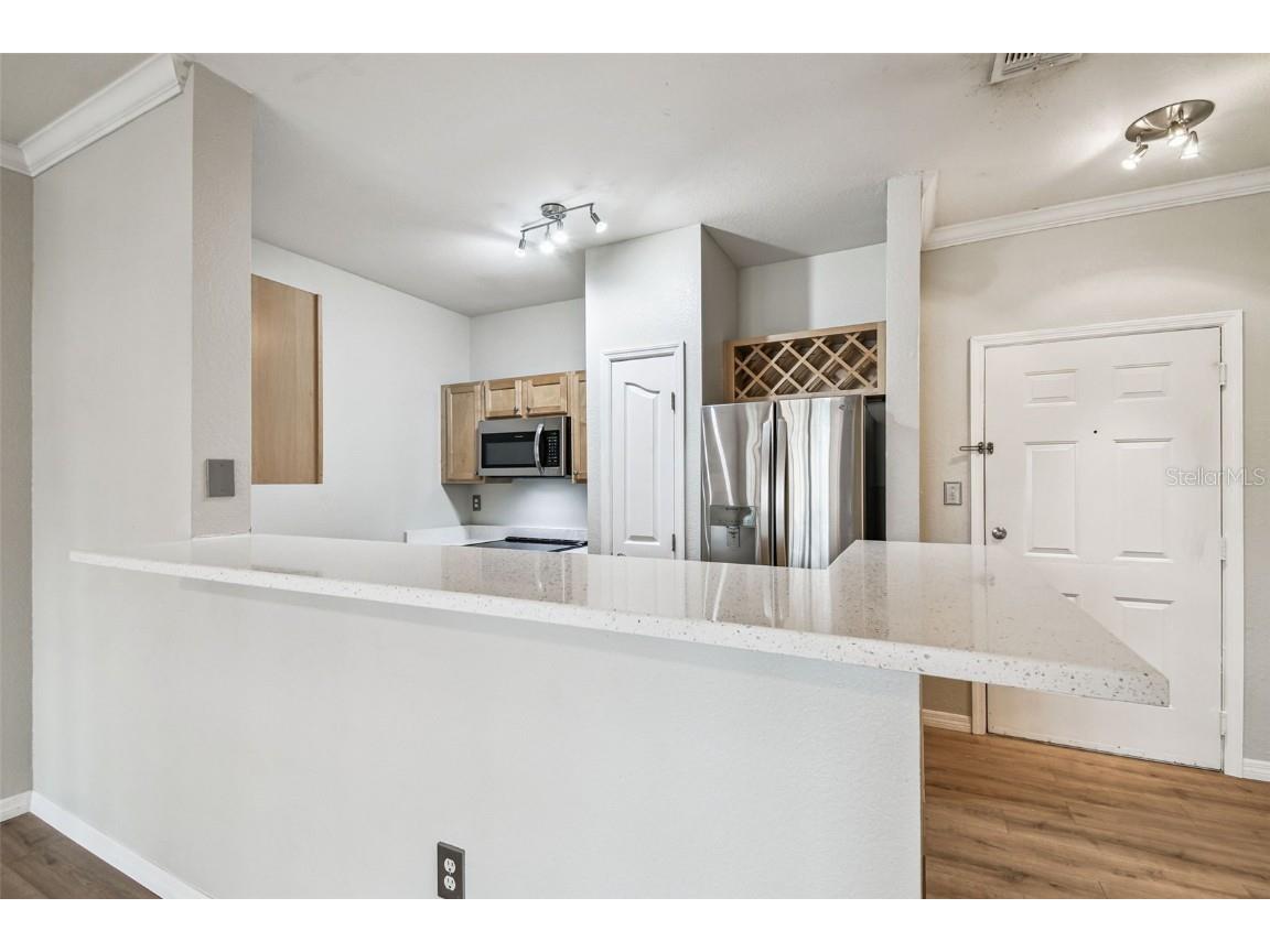 5000 Culbreath Key Way #1-215 Tampa FL 33611 TB8446806 image9