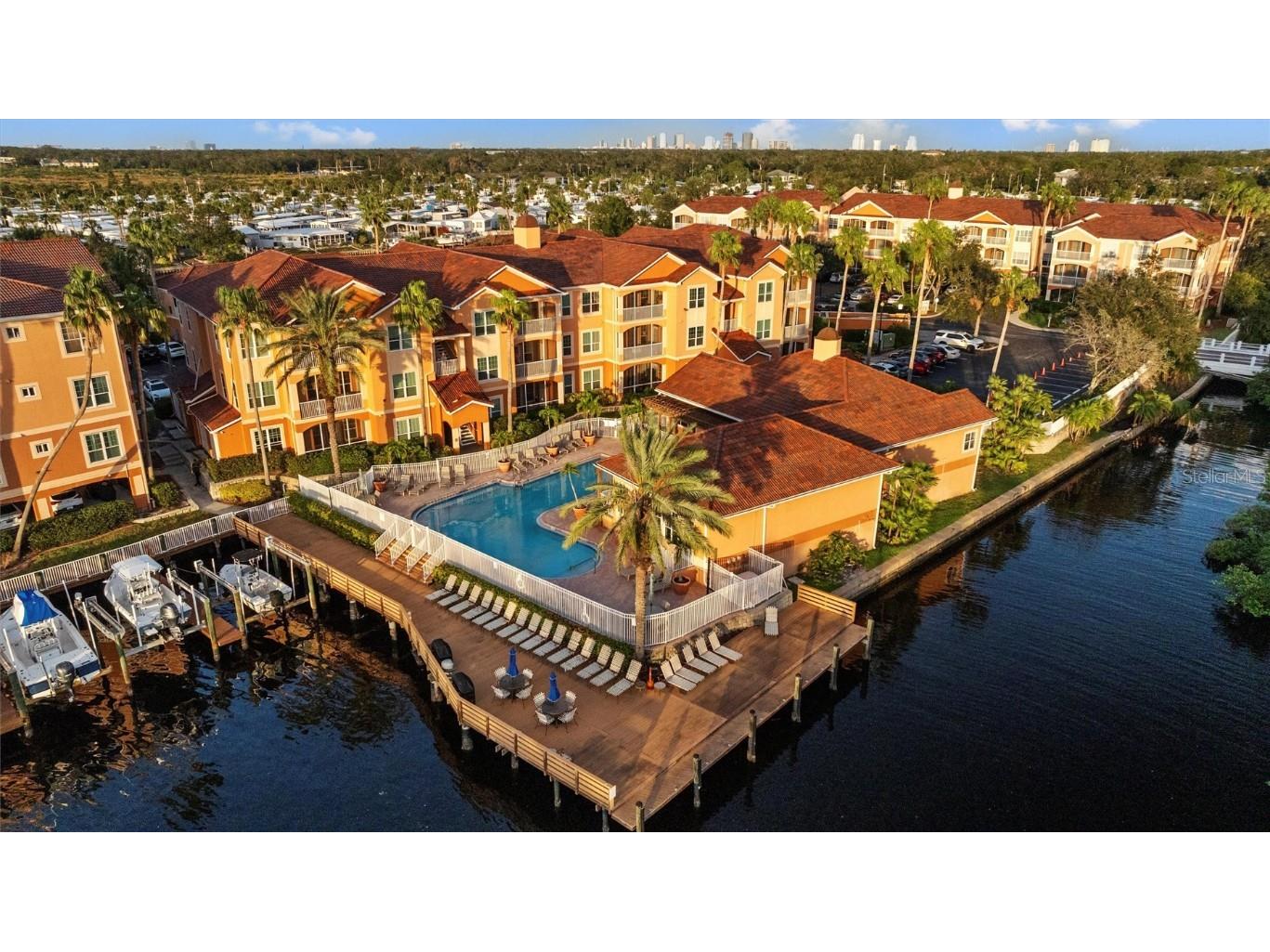 5000 Culbreath Key Way #4-206 Tampa FL 33611 TB8320360 image1