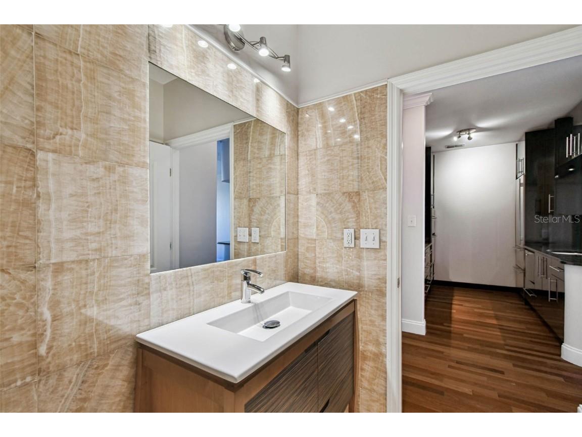 5000 Culbreath Key Way #9-318 Tampa FL 33611 TB8447703 image23