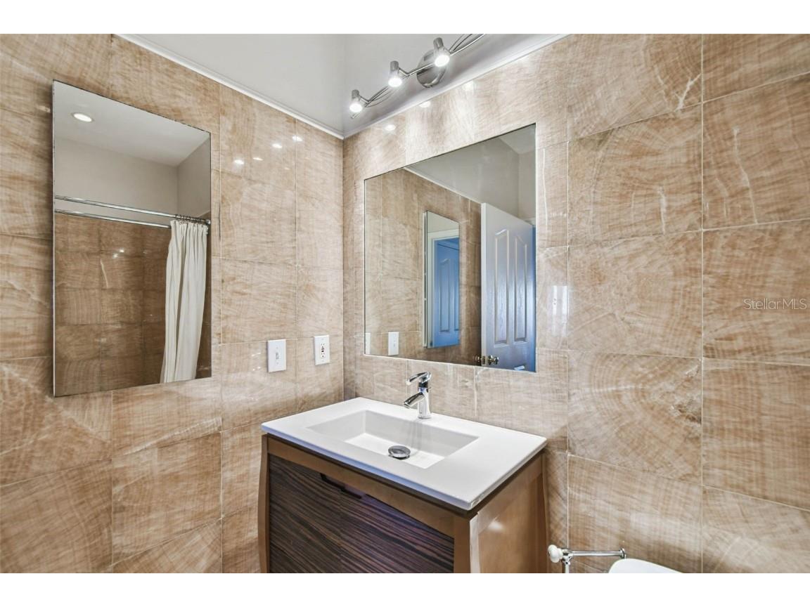 5000 Culbreath Key Way #9-318 Tampa FL 33611 TB8447703 image32