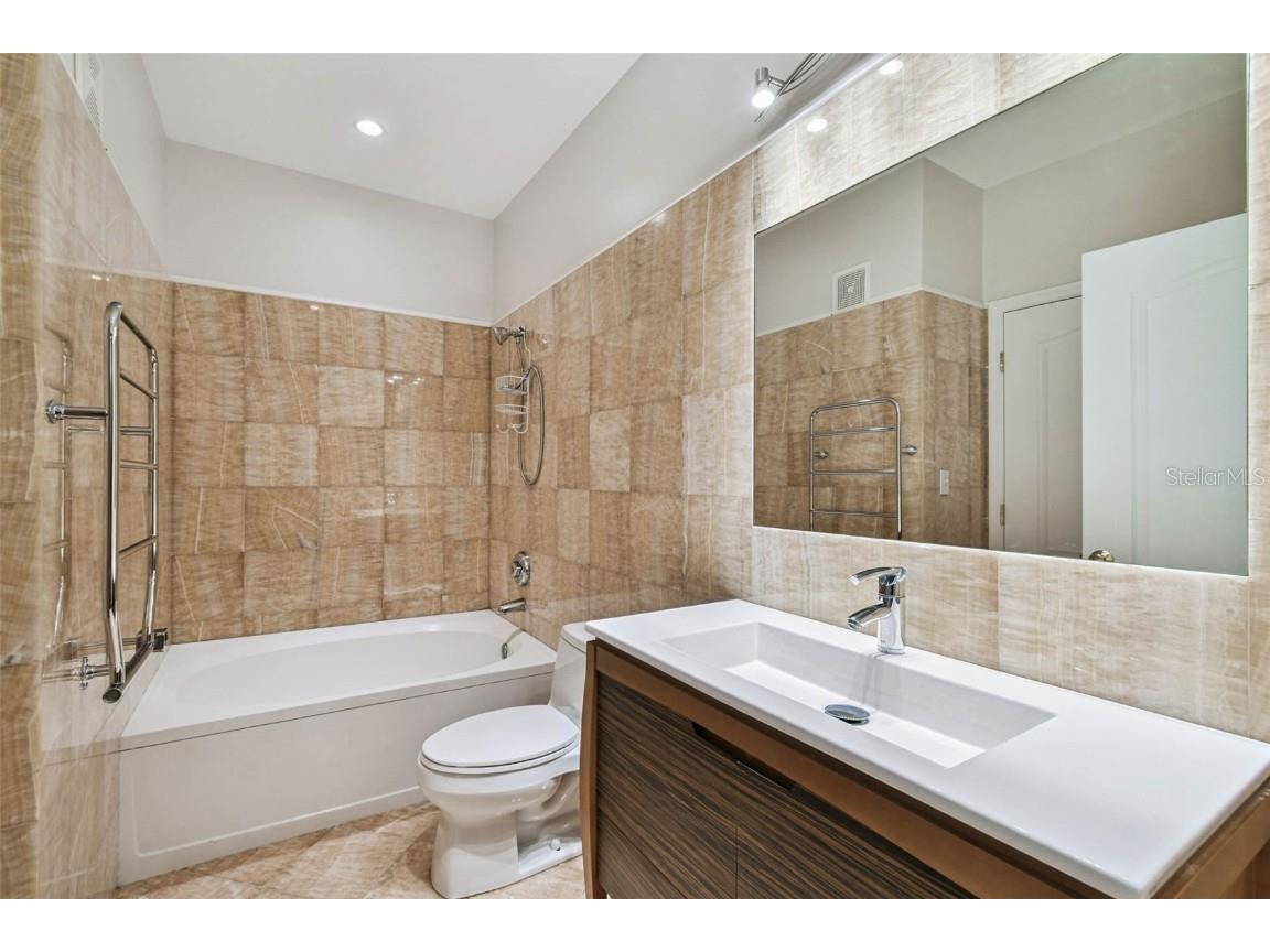 5000 Culbreath Key Way #9-318 Tampa FL 33611 TB8447703 image38