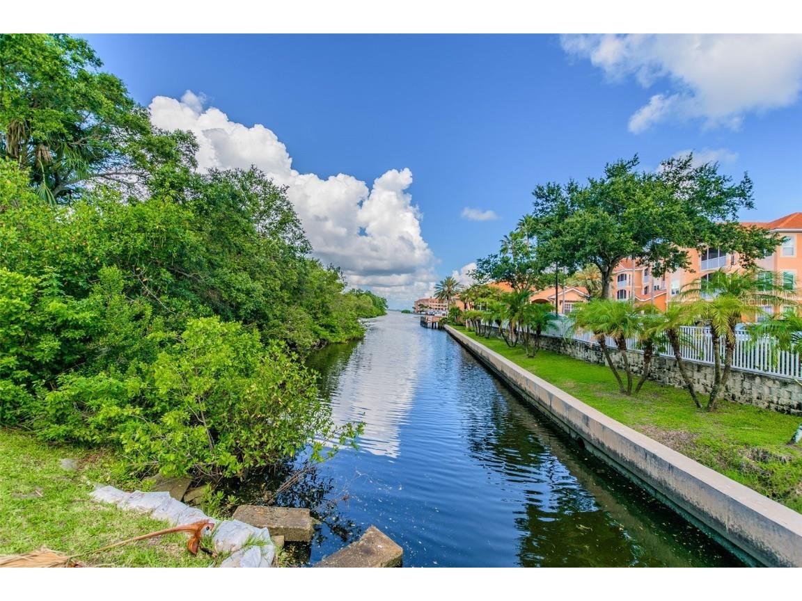 5000 Culbreath Key Way #9-318 Tampa FL 33611 TB8447703 image82