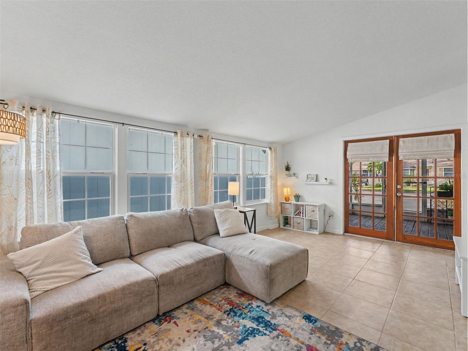 5001 20th Street N Saint Petersburg FL 33714 TB8524310 image22
