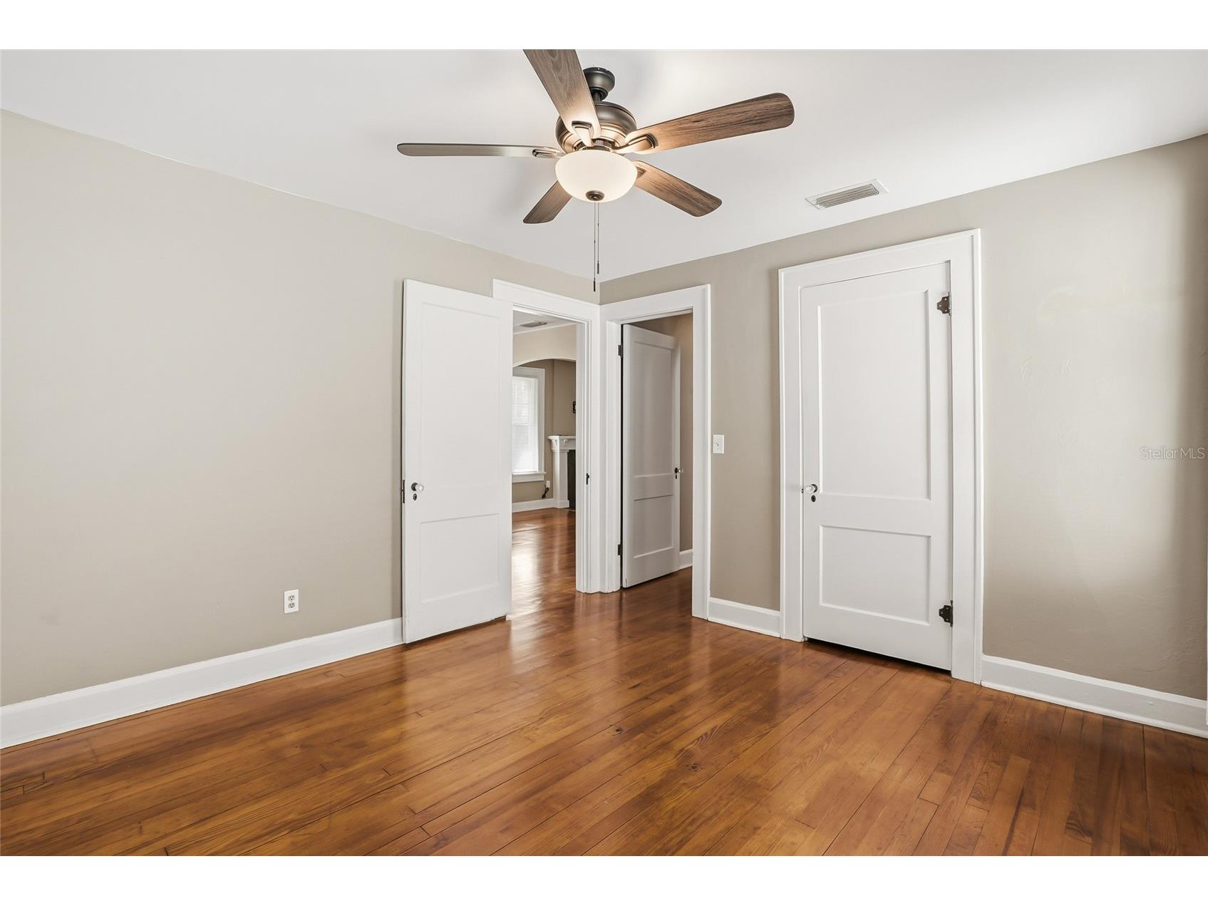 5001 3rd Avenue S Saint Petersburg FL 33707 TB8495253 image24