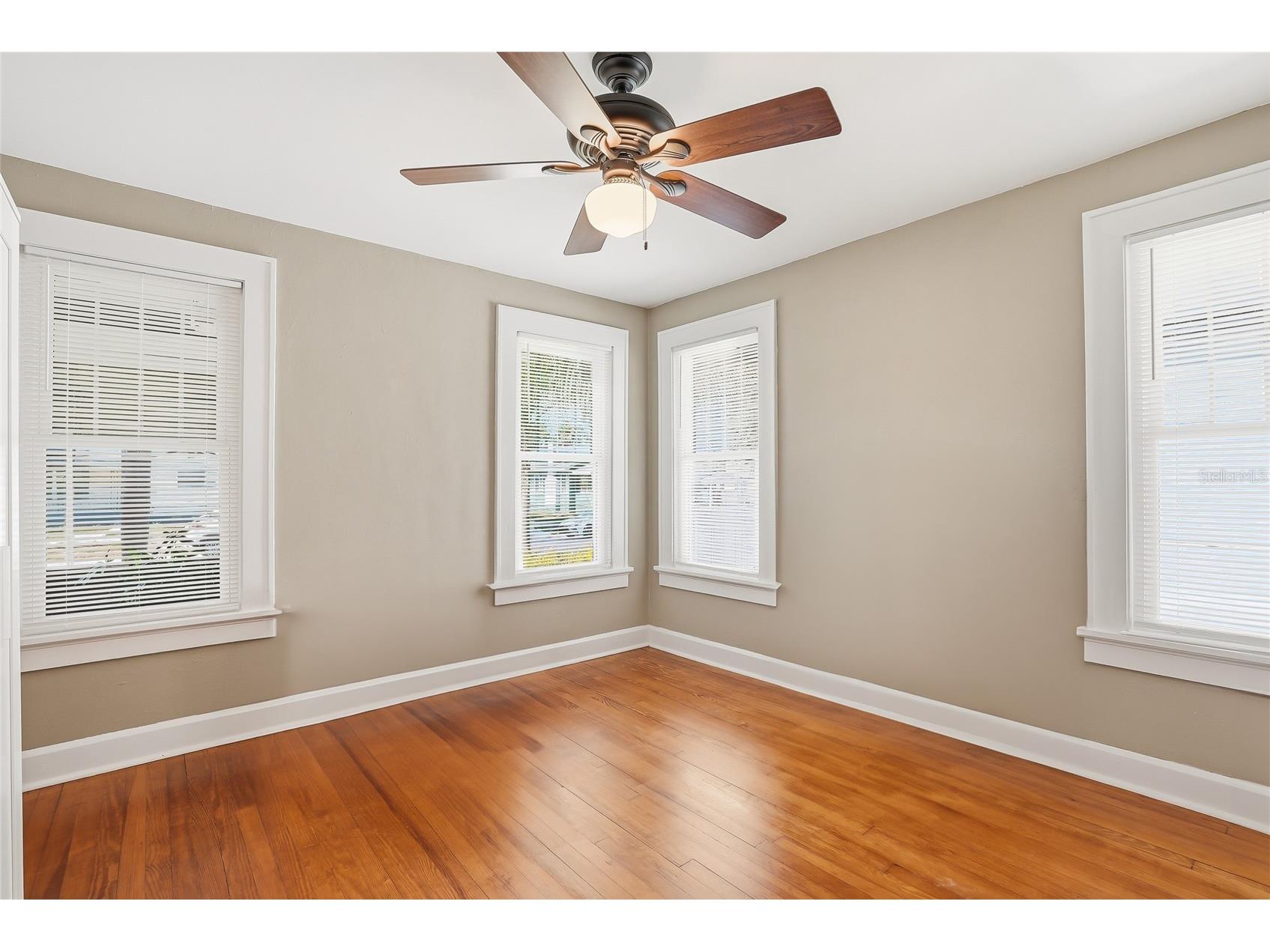 5001 3rd Avenue S Saint Petersburg FL 33707 TB8495253 image27