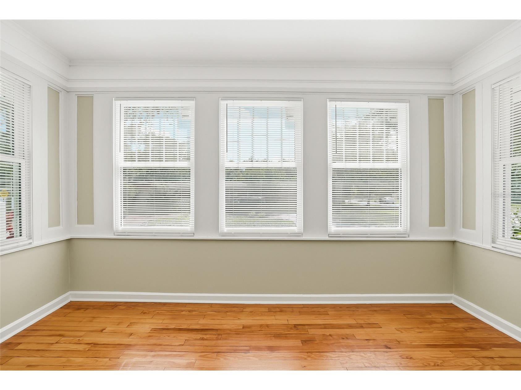 5001 3rd Avenue S Saint Petersburg FL 33707 TB8495253 image8
