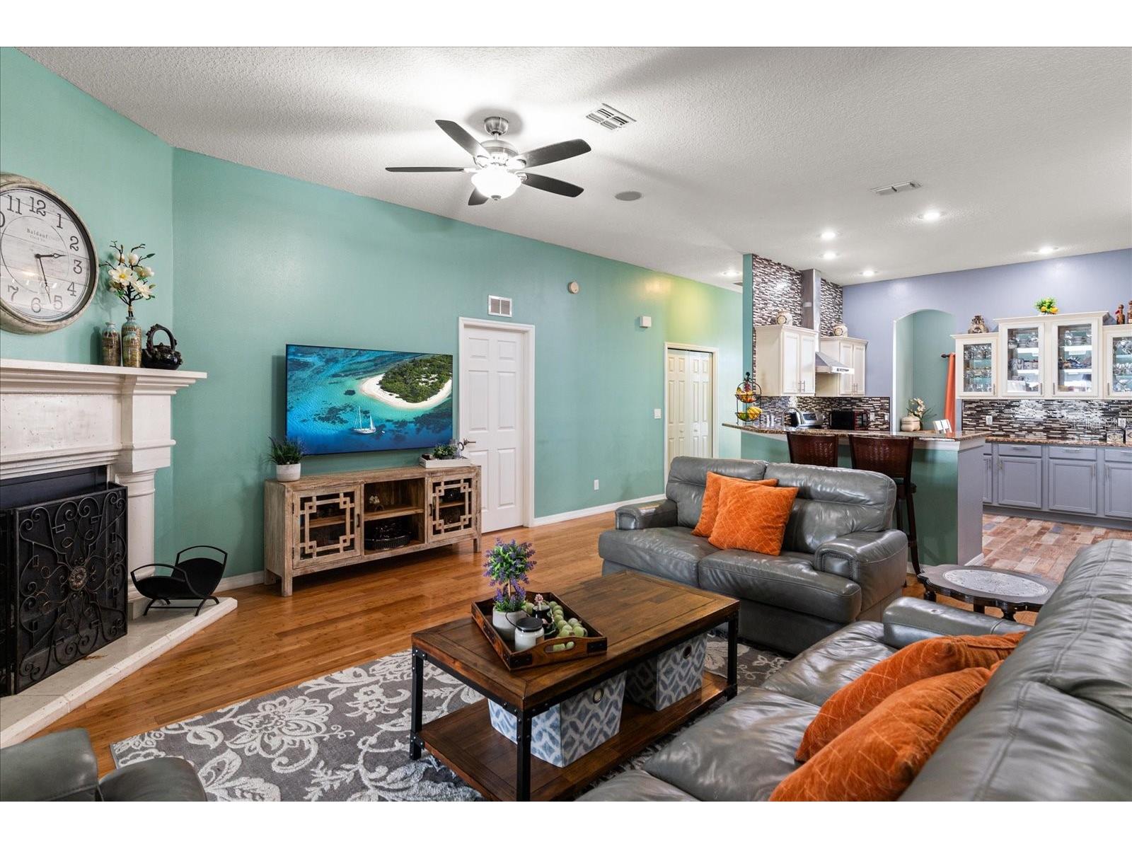 5001 44th Avenue N Saint Petersburg FL 33709 TB8483981 image13