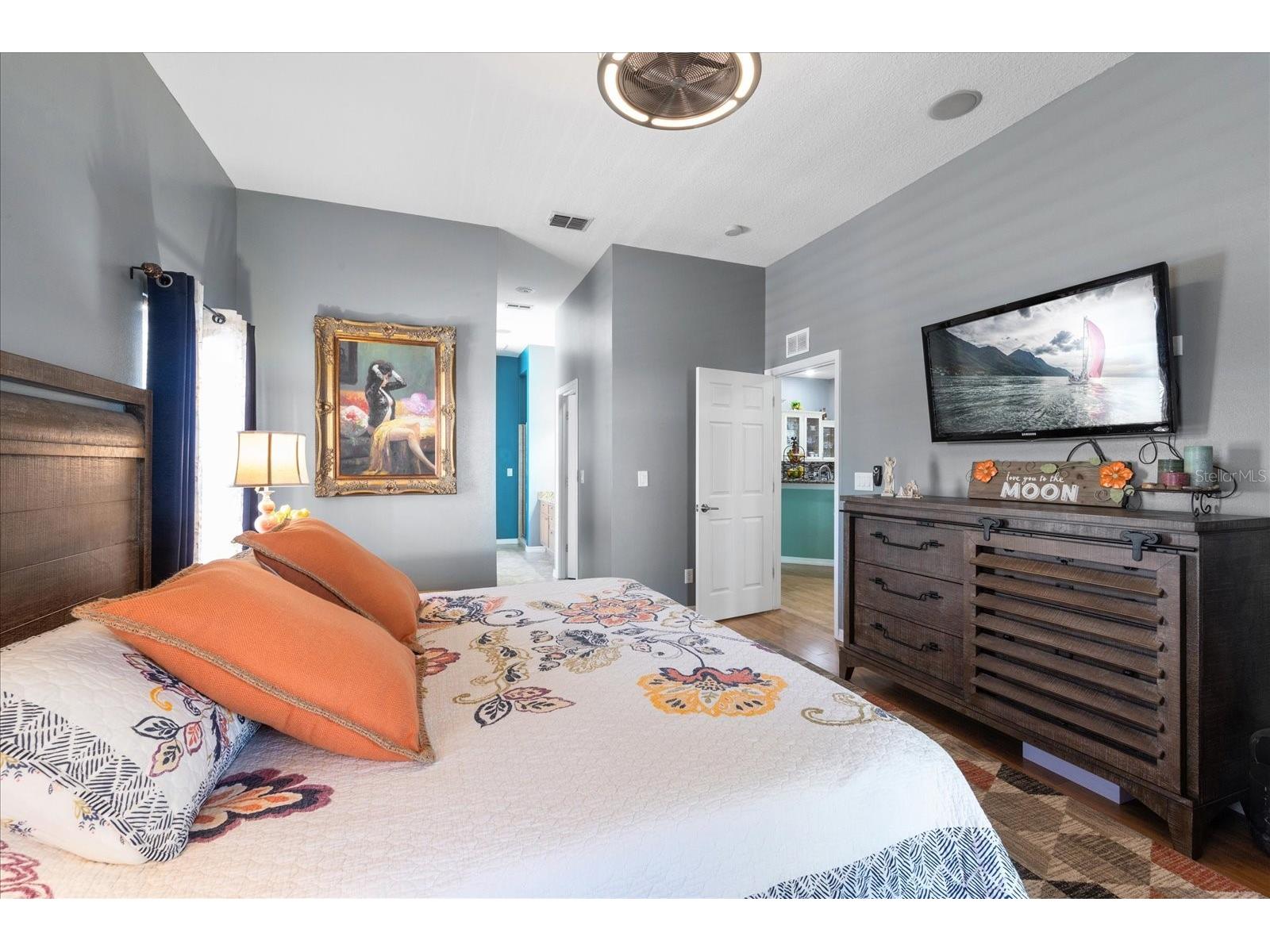 5001 44th Avenue N Saint Petersburg FL 33709 TB8483981 image16