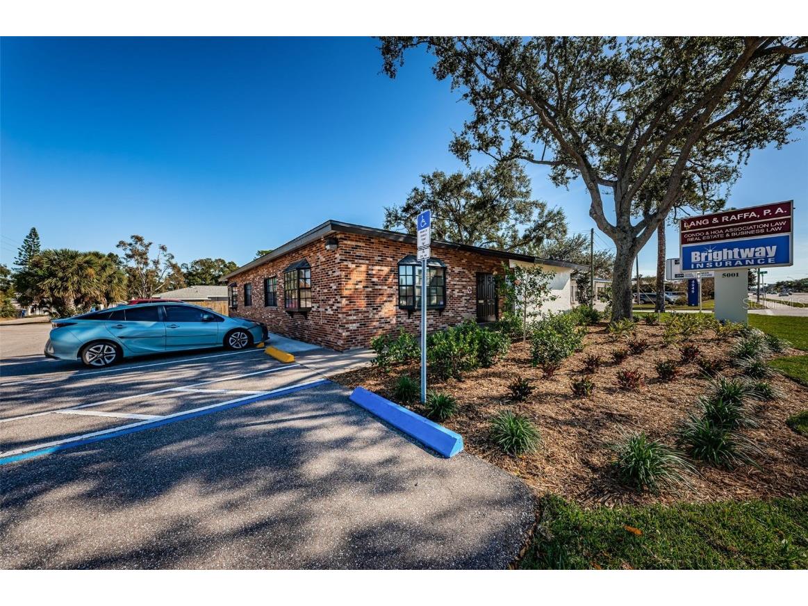 5001 4th Street N #SUITE B Saint Petersburg FL 33703 TB8365922 image3