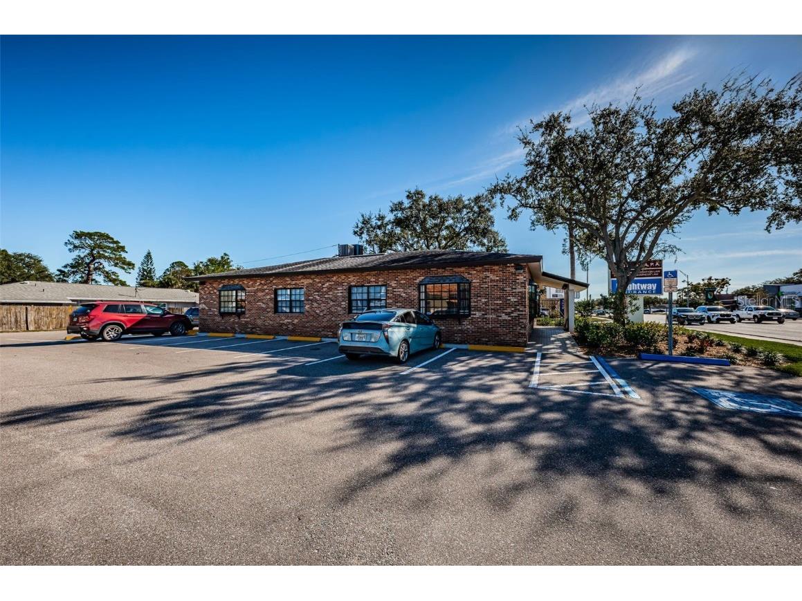 5001 4th Street N #SUITE B Saint Petersburg FL 33703 TB8365922 image5