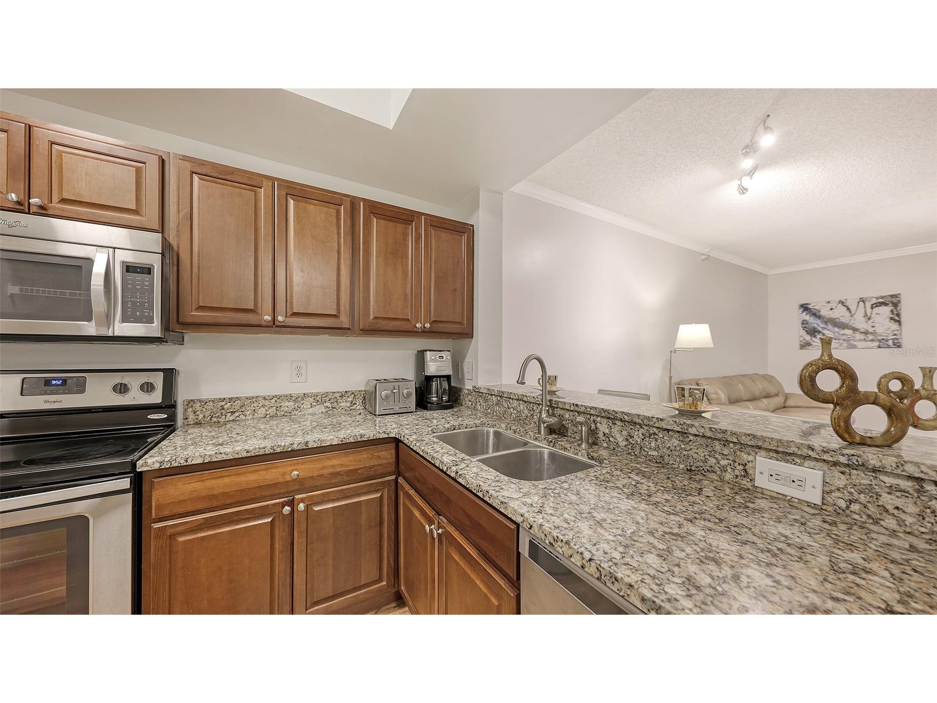 5001 Baraldi Circle #22-202 Sarasota FL 34235 A4693538 image14