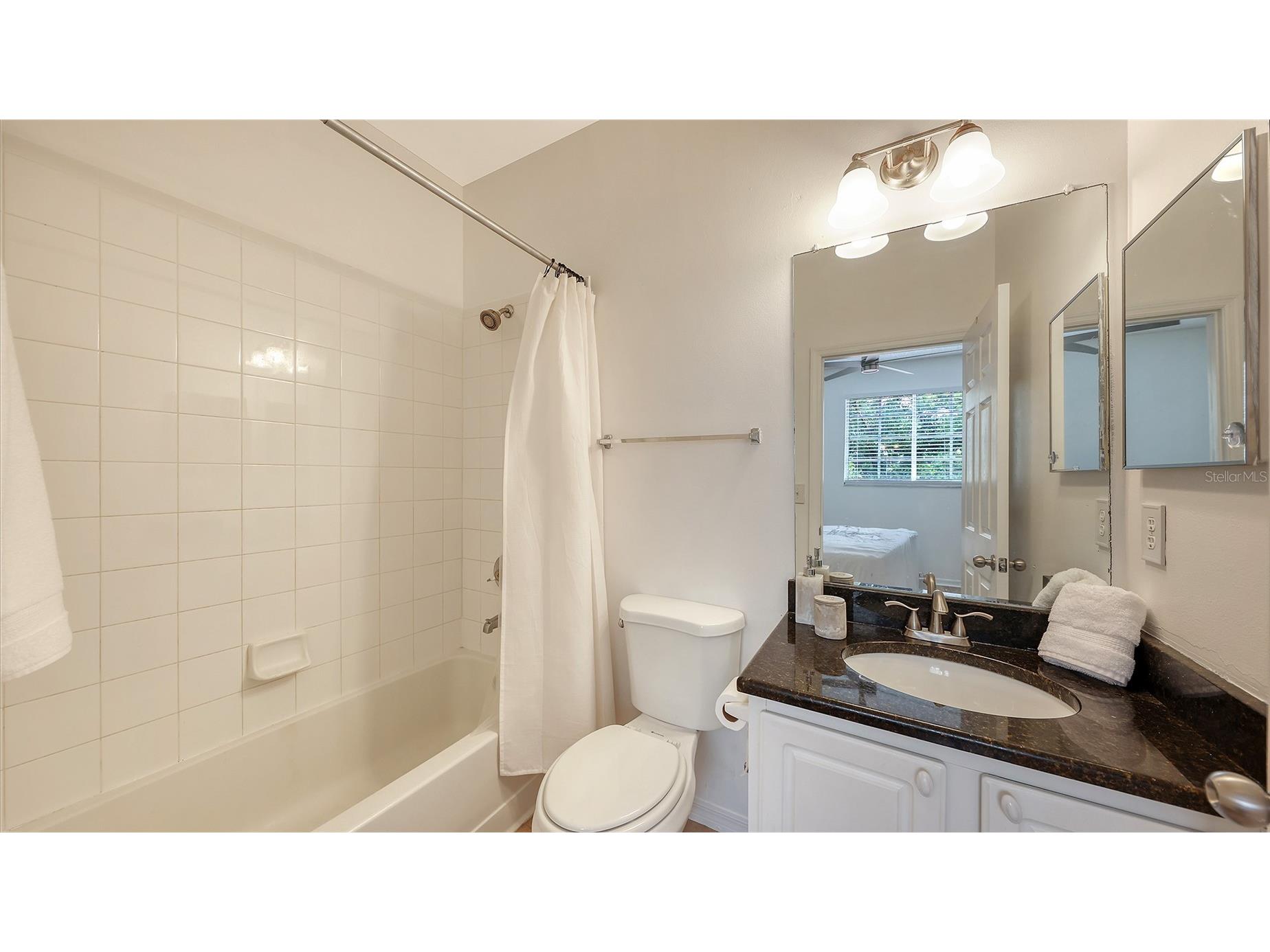 5001 Baraldi Circle #22-202 Sarasota FL 34235 A4693538 image26