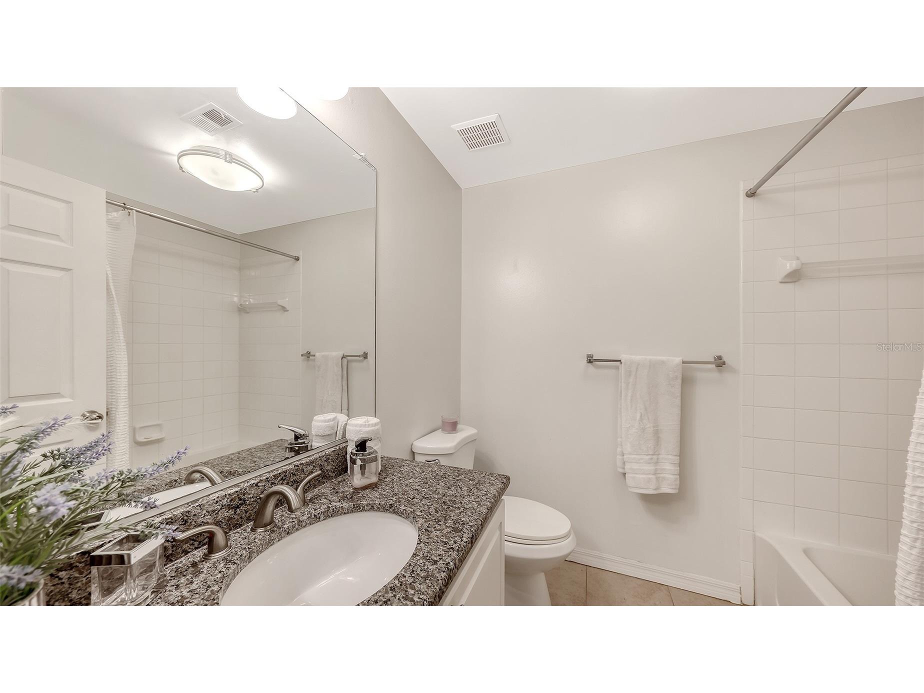 5001 Baraldi Circle #22-202 Sarasota FL 34235 A4693538 image31