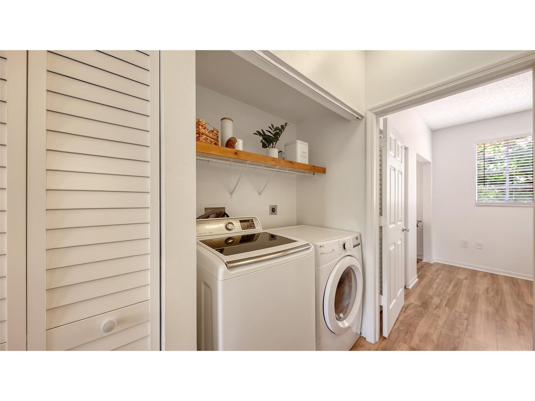 5001 Baraldi Circle #22-202 Sarasota FL 34235 A4693538 image33