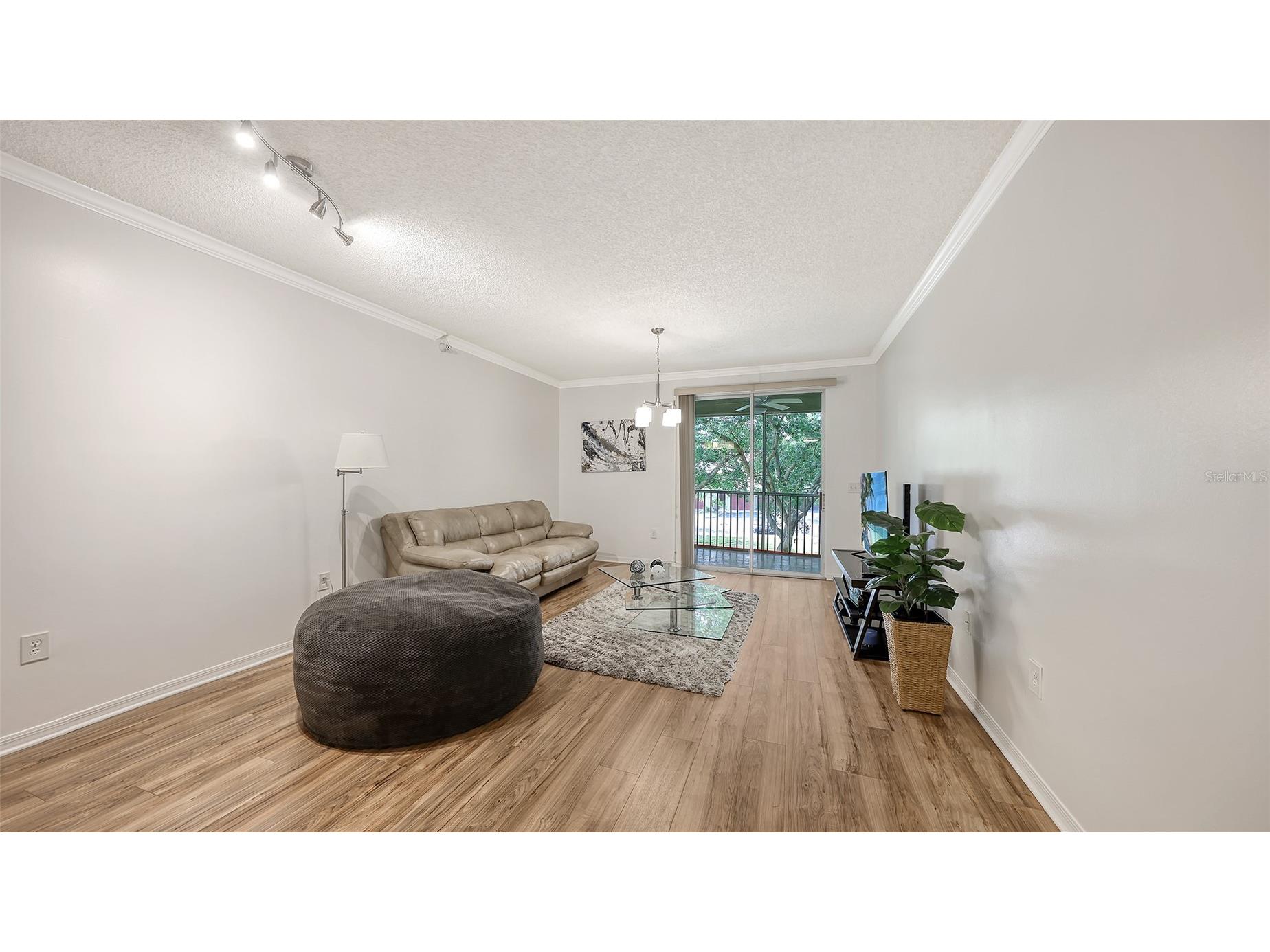 5001 Baraldi Circle #22-202 Sarasota FL 34235 A4693538 image8