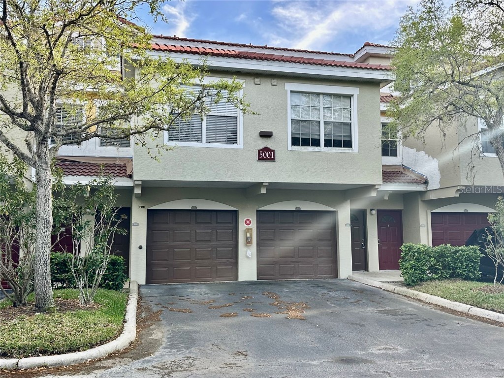 5001 Baraldi Circle #22-210 Sarasota FL 34235 A4671936 image1