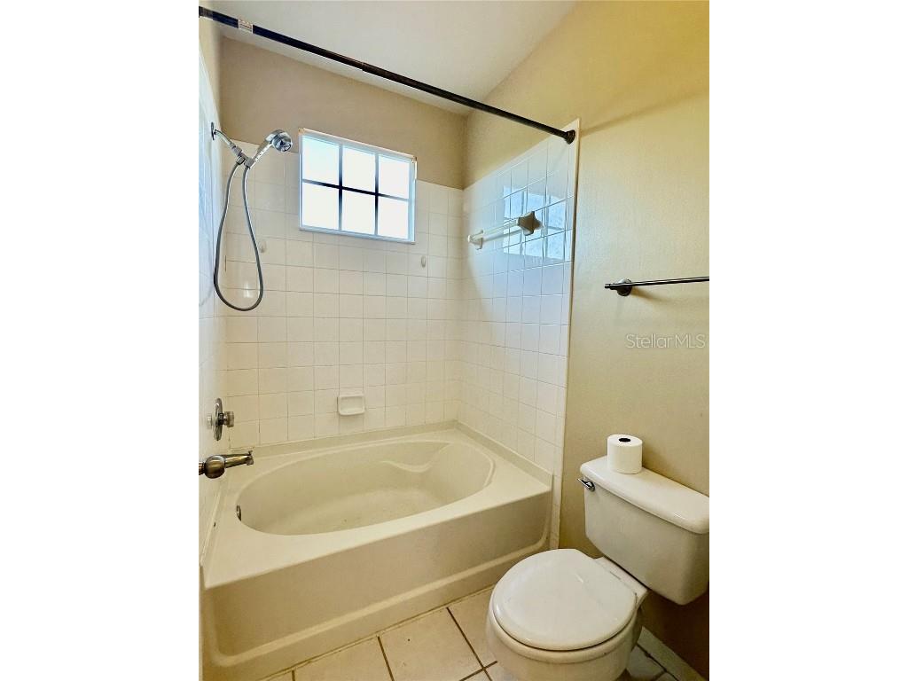 5001 Baraldi Circle #22-210 Sarasota FL 34235 A4671936 image23