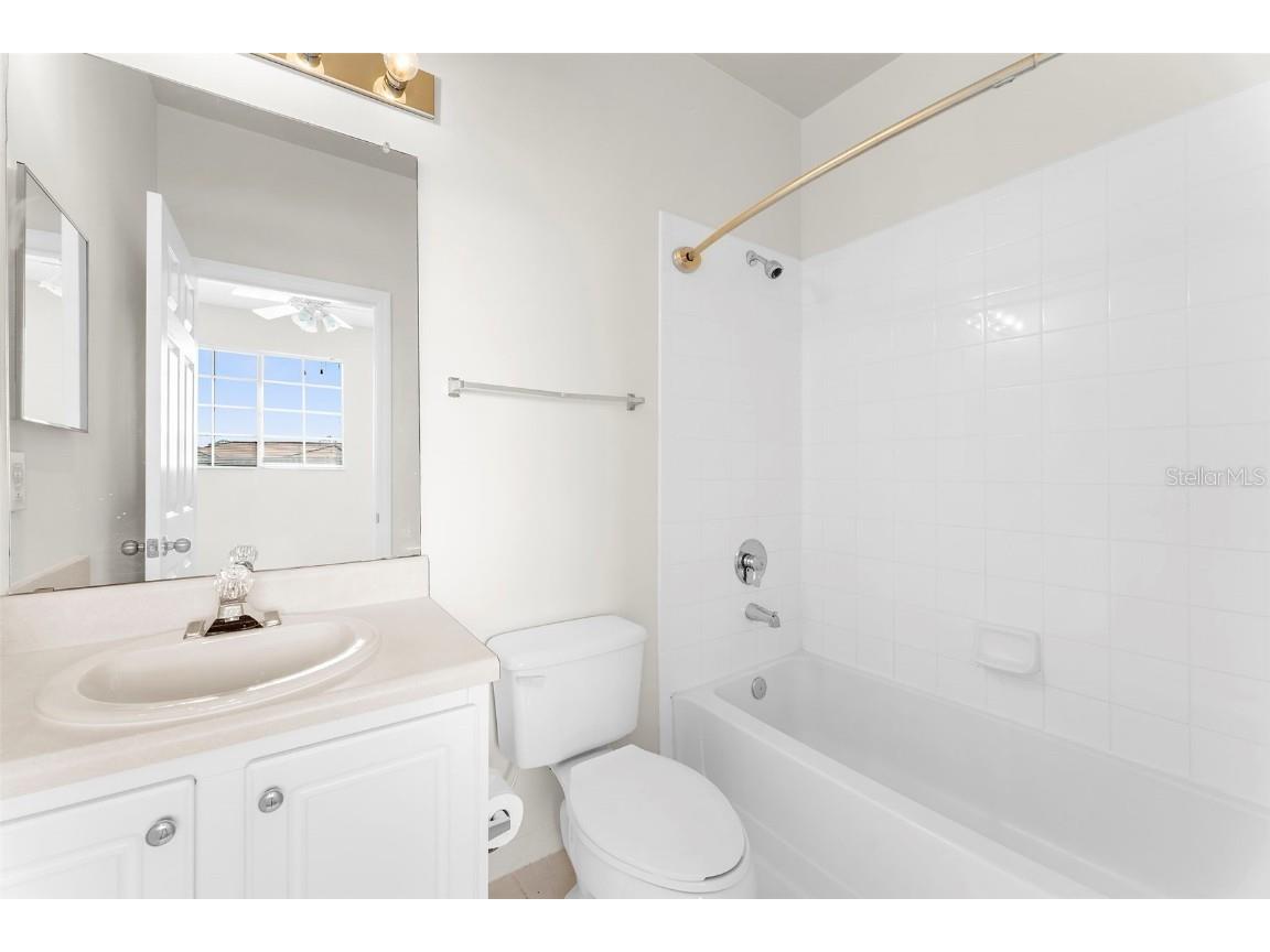 5001 Baraldi Circle #22-211 Sarasota FL 34235 A4669587 image23