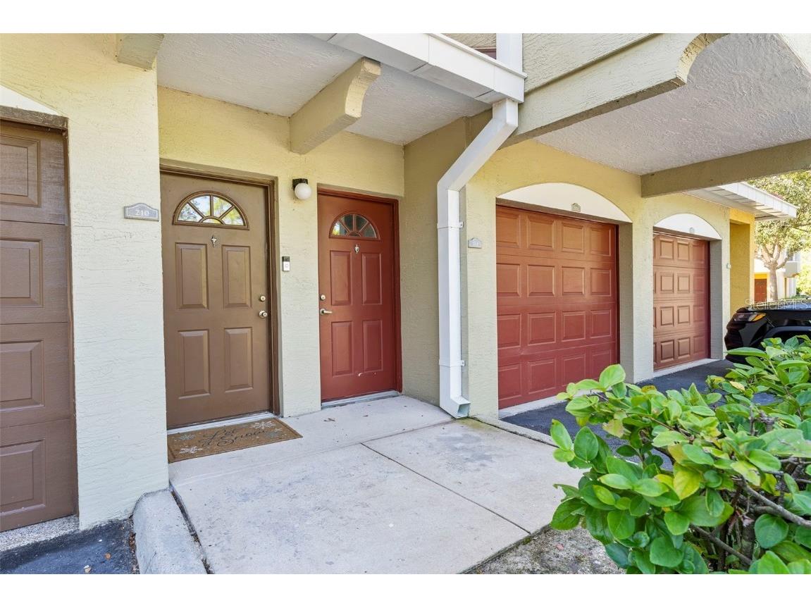 5001 Baraldi Circle #22-211 Sarasota FL 34235 A4669587 image3