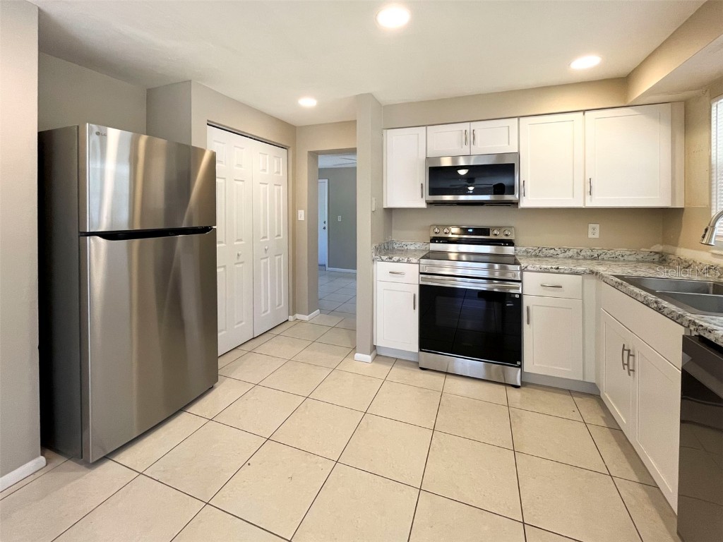 5001 Bell Meade Drive Sarasota FL 34232 A4676242 image5