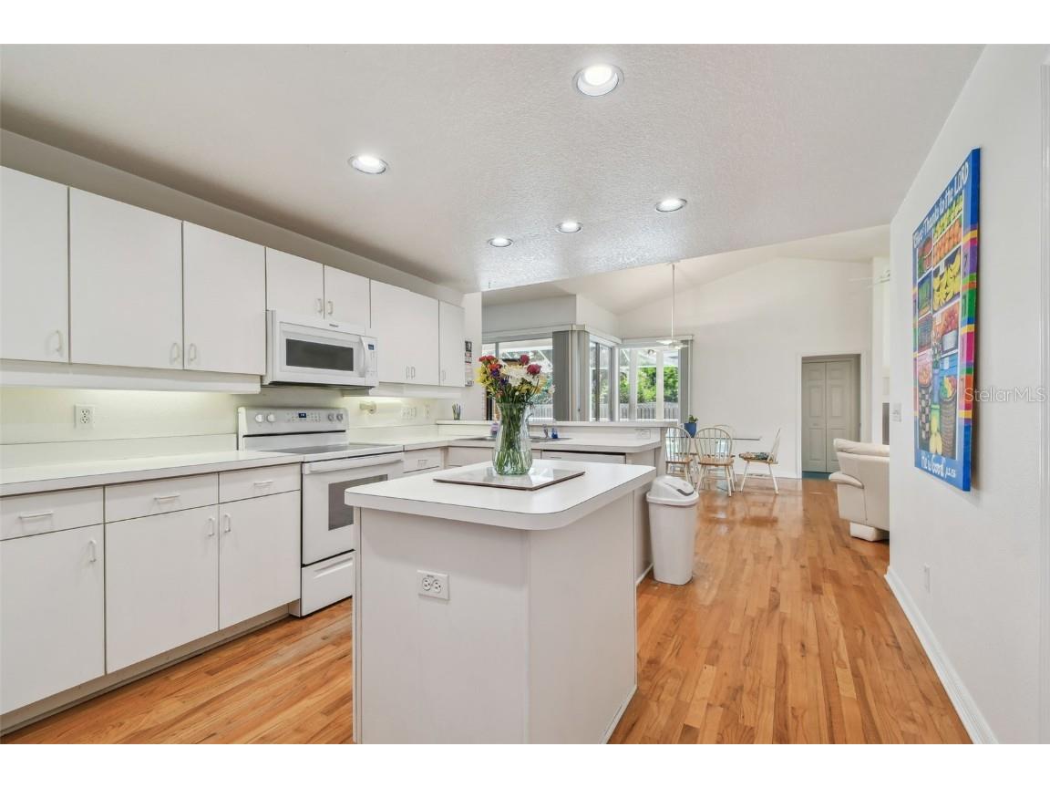 5001 Queen Palm Terrace NE Saint Petersburg FL 33703 TB8383799 image40