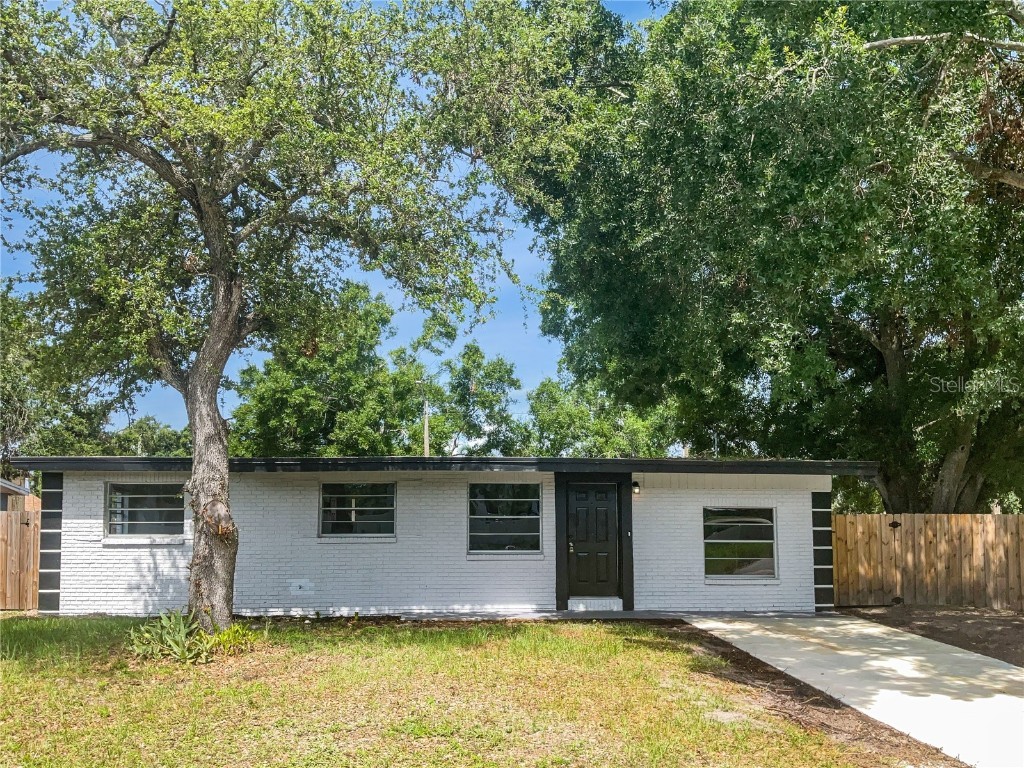 5001 S 88th Street Tampa FL 33619 O6317462 image1