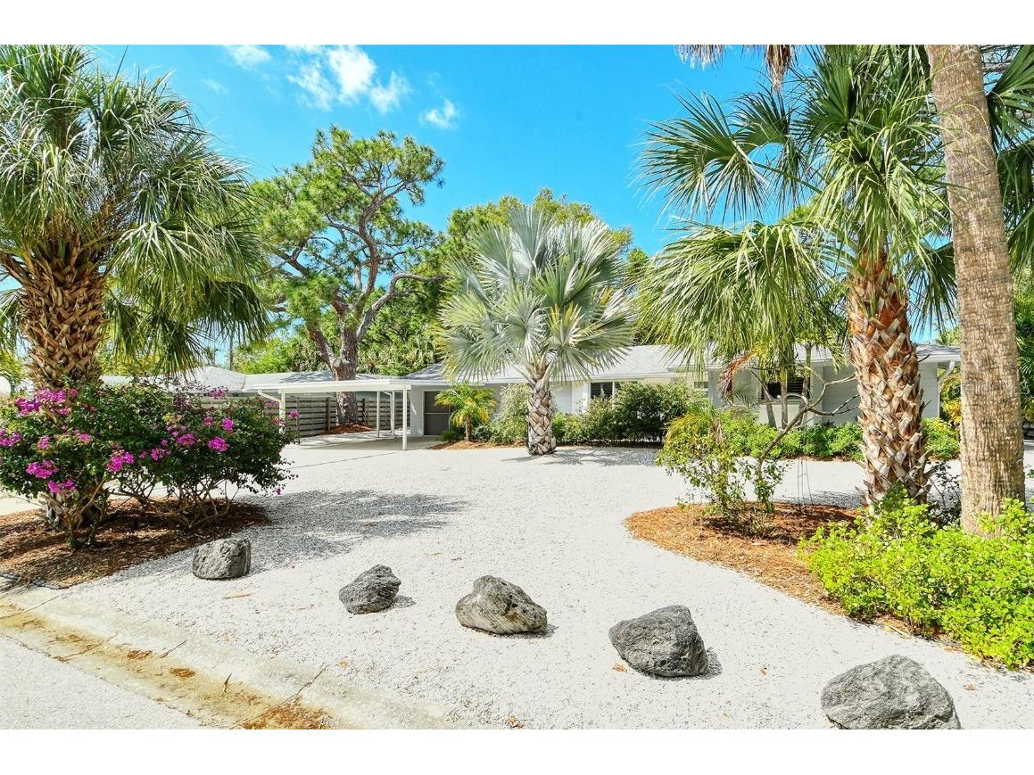 5001 Stevens Drive Sarasota FL 34234 A4602920 image1