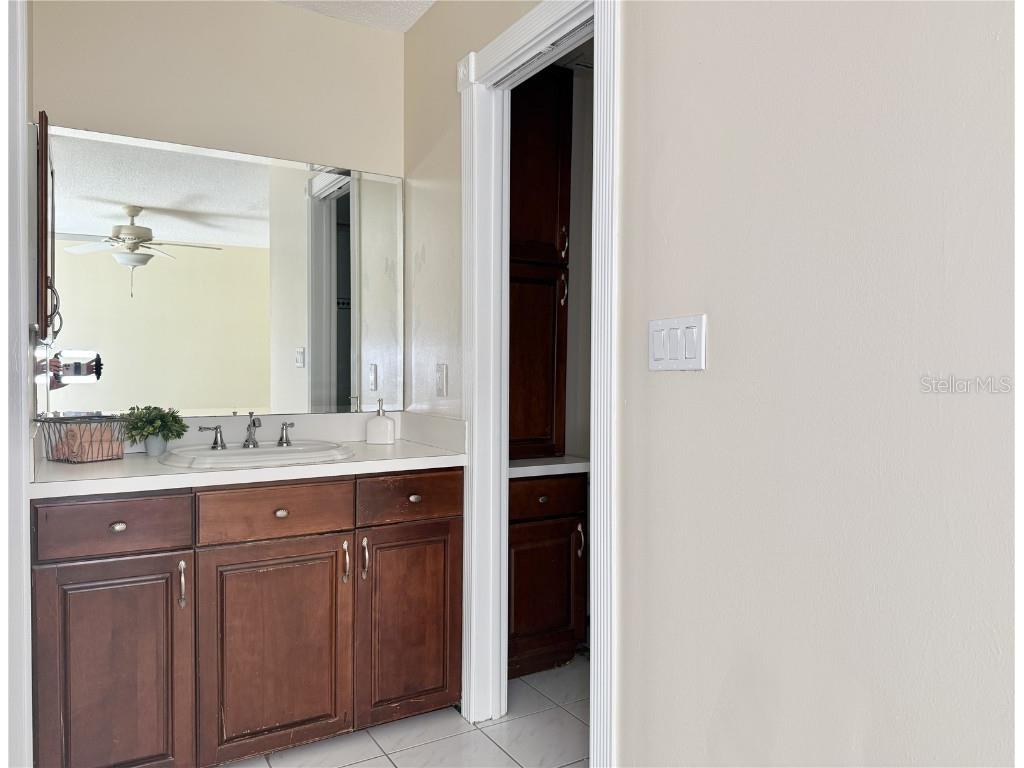 5001 Whiteway Drive Tampa FL 33617 TB8444764 image15