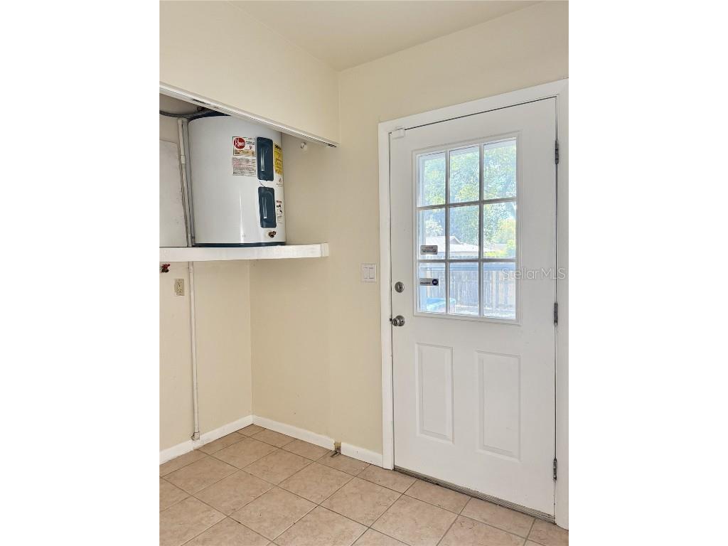 5001 Whiteway Drive Tampa FL 33617 TB8444764 image22