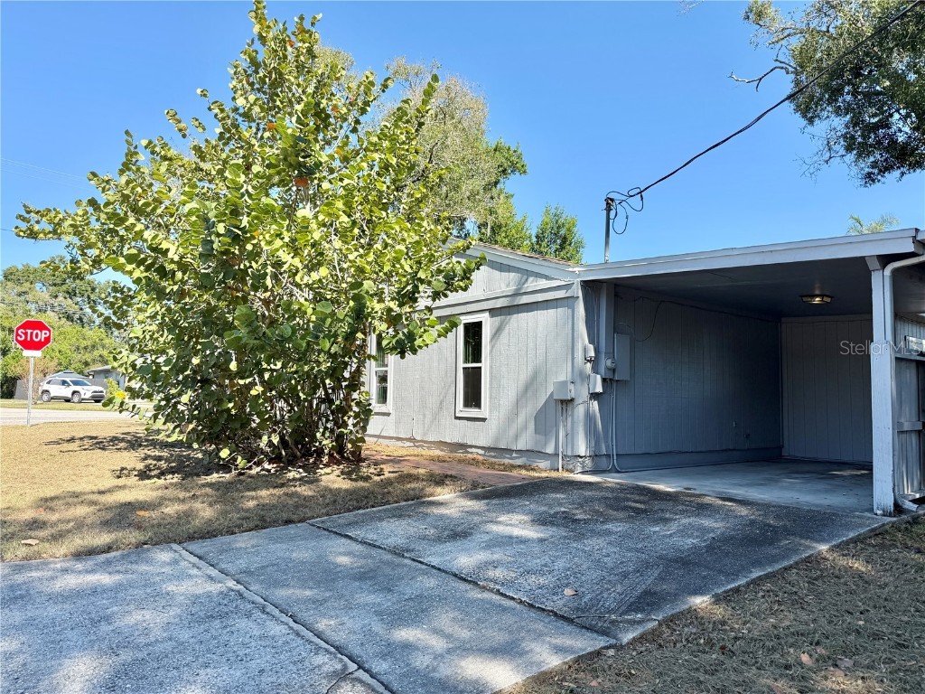 5001 Whiteway Drive Tampa FL 33617 TB8444764 image3