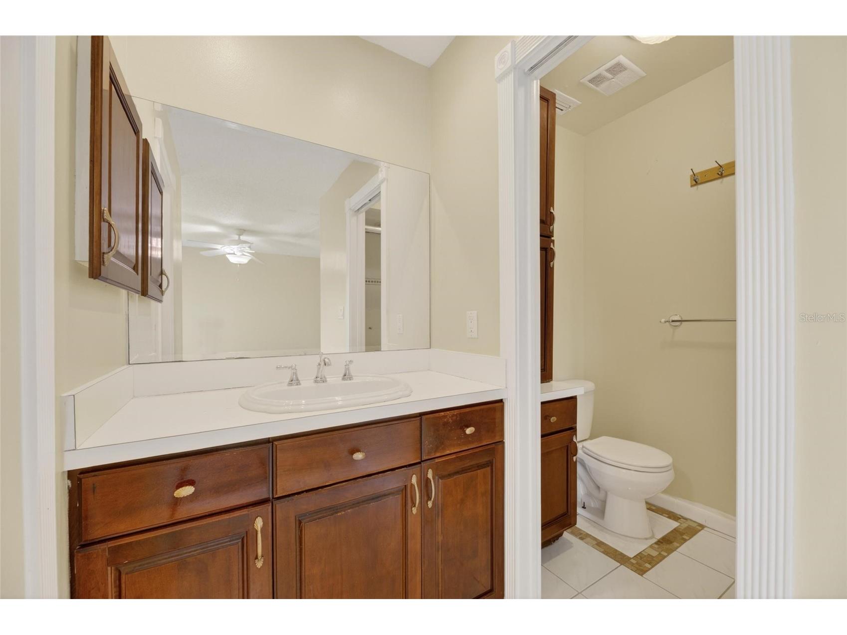 5001 Whiteway Drive Tampa FL 33617 TB8513974 image29